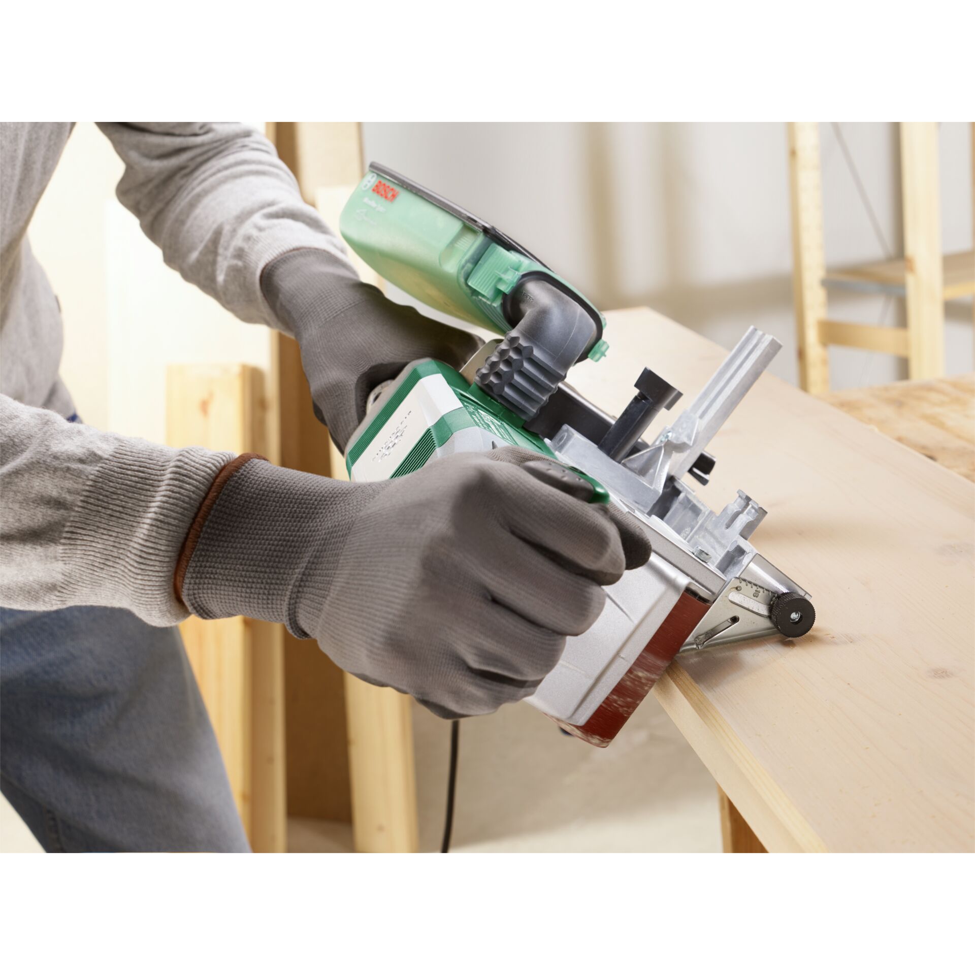 Kreissäge, Elektrische Säge, Holzarbeit, Spannvorrichtung, Griffschutz