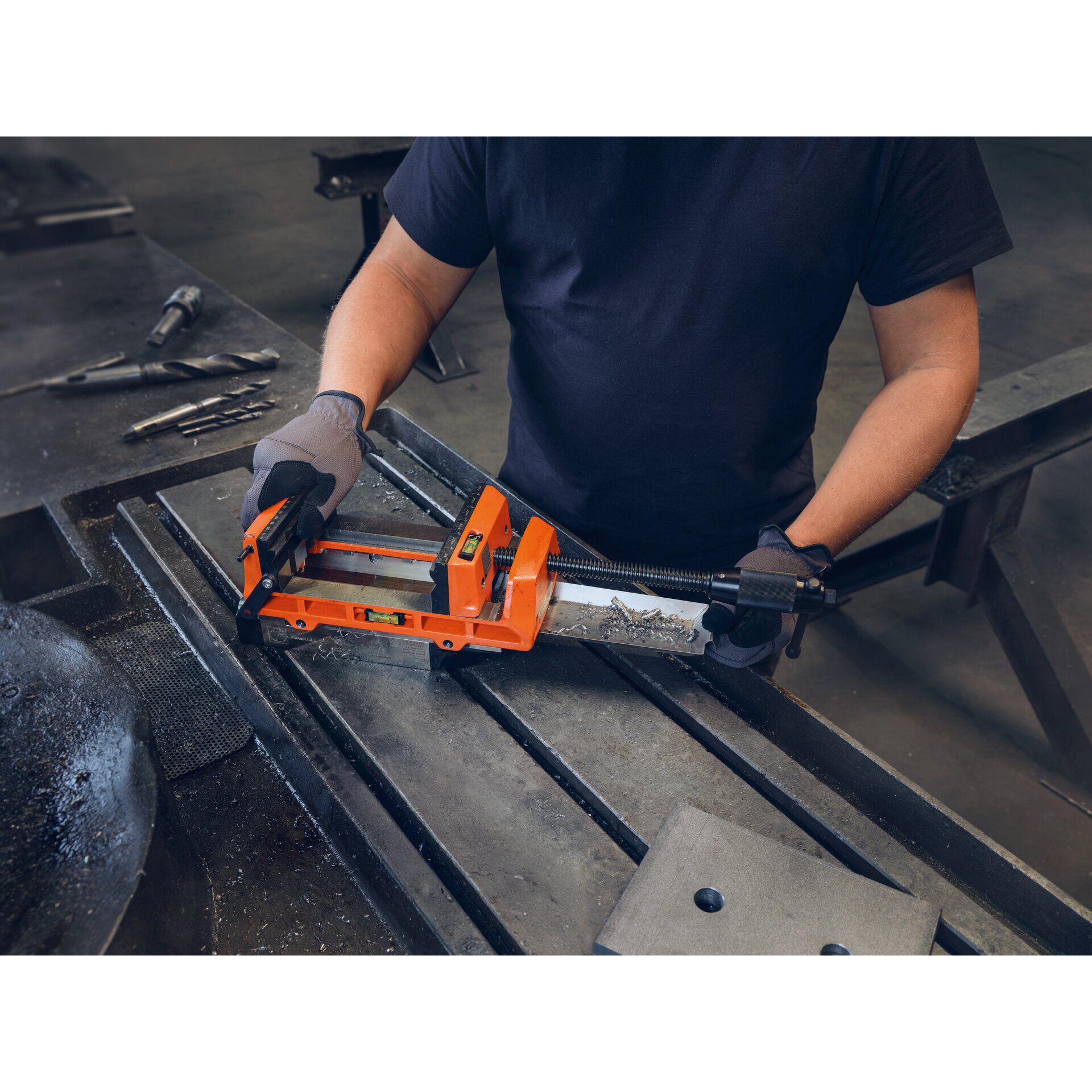 Meißelhalter, Kreisschrauberspanner, Metallbearbeitung, Schraubwerkzeug, orange Werkstückhalter