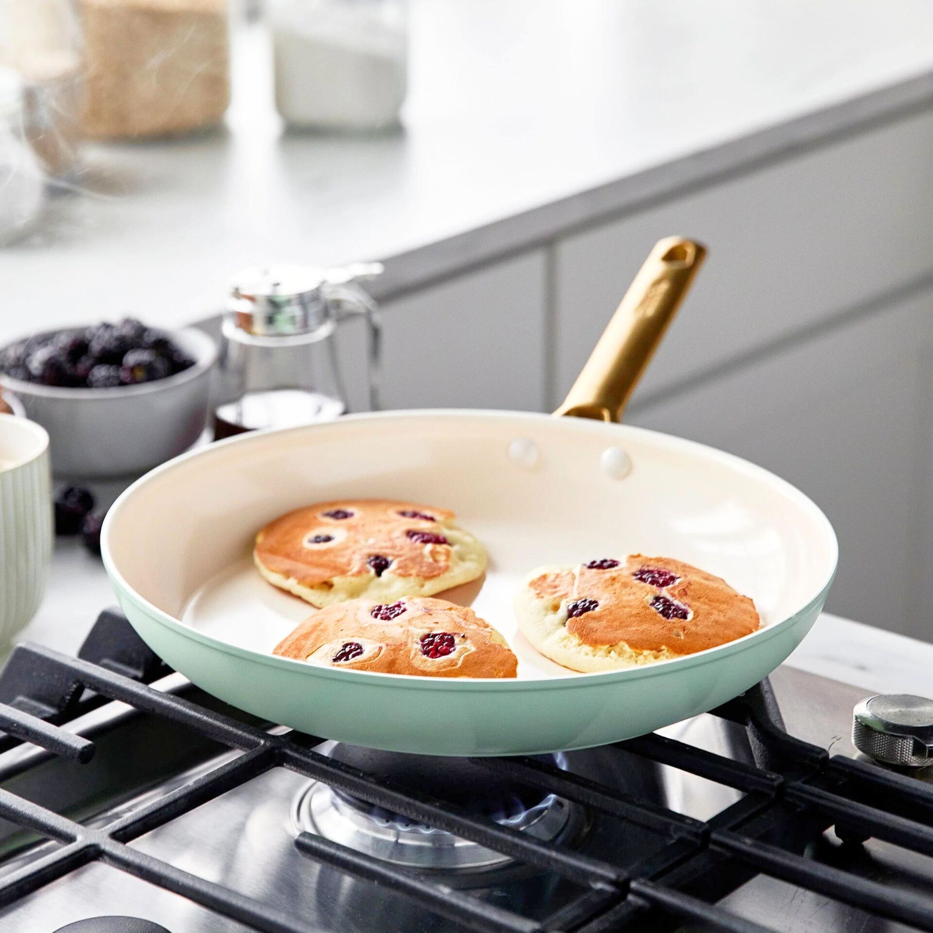 Kochgeschirr, Kochpfanne, Bratpfanne, Kochfeld, Küche