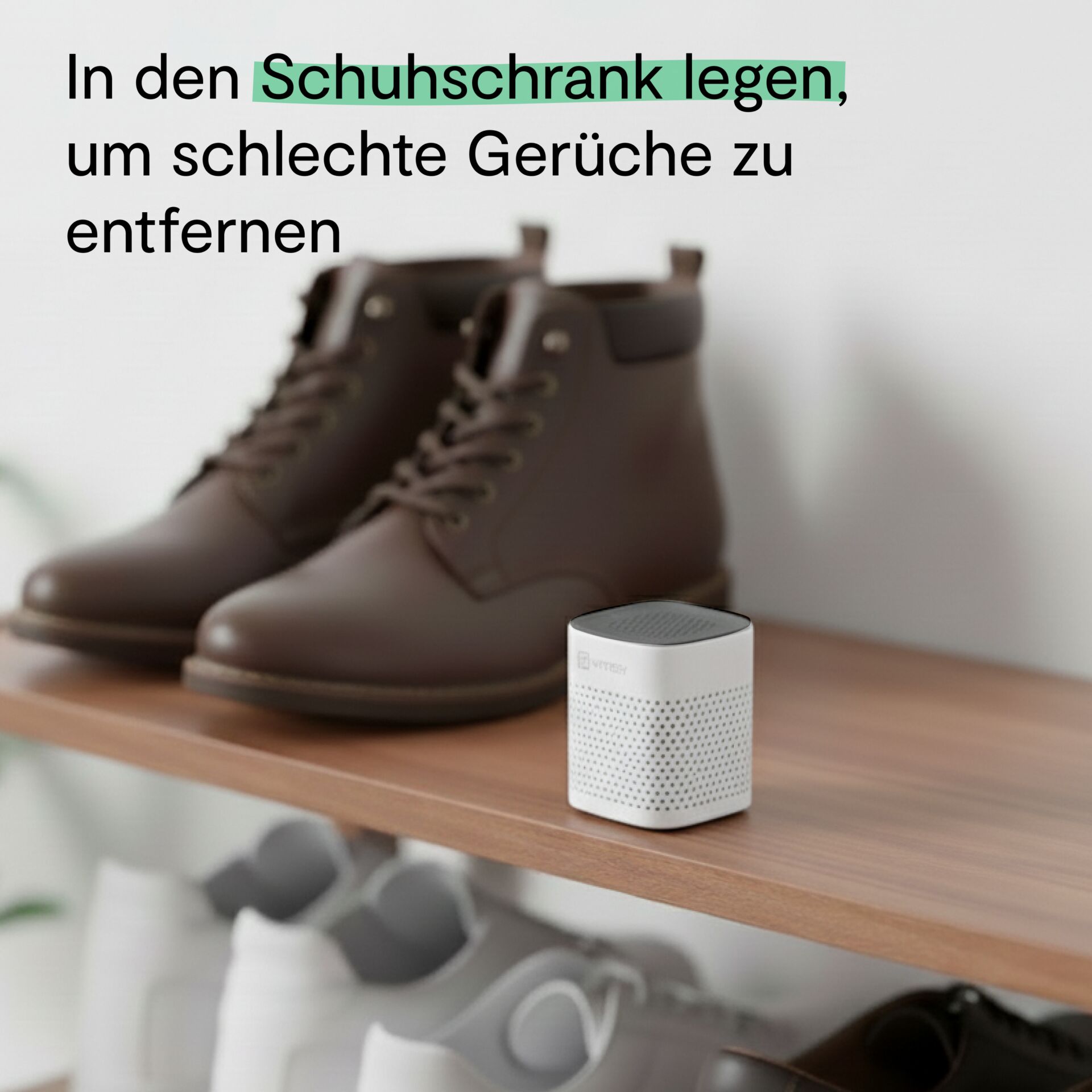 Autointerieur, Armaturenbrett, Mittelkonsolen, Becherhalter, Luftauslass, Schuhregal?, Schuhe, Schuh, Lautsprecher, Kompakter Lautsprecher
