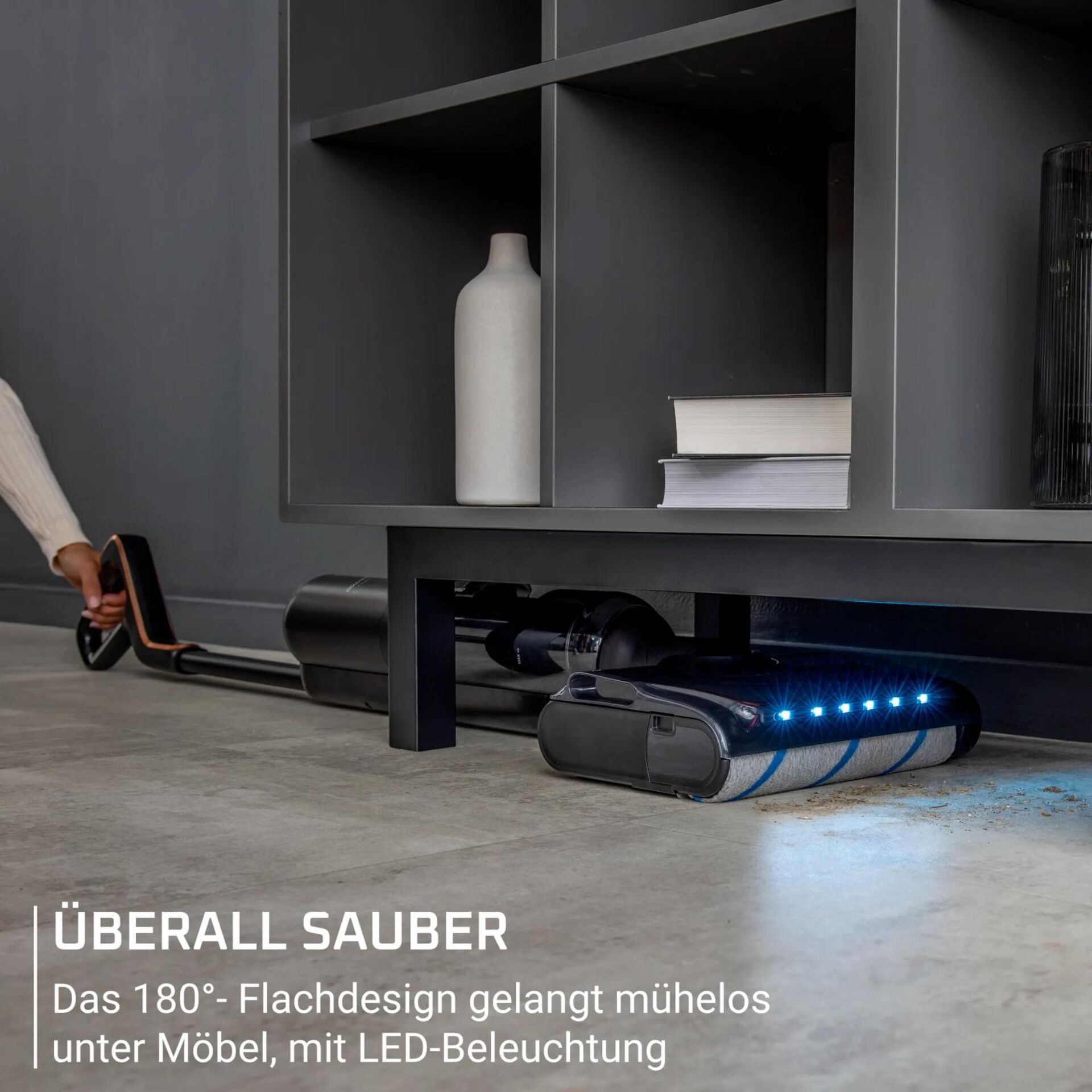 Roboterstaubsauger, Unterbau-Möbel, LED-Beleuchtung, Flachdach-Design, Staubsauger-Roboter