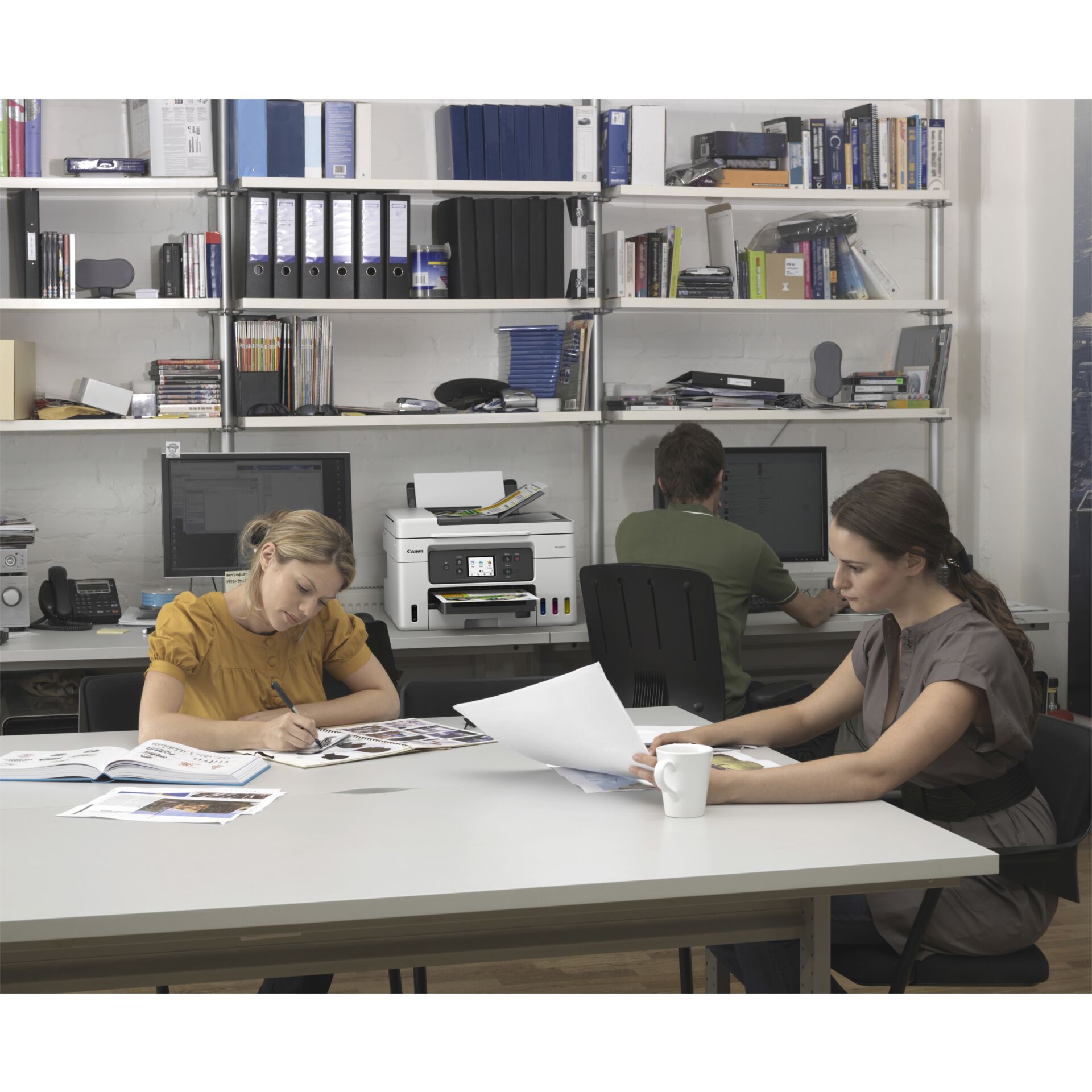 Moebel, Tabelle, Schreibtisch, Stift, Person