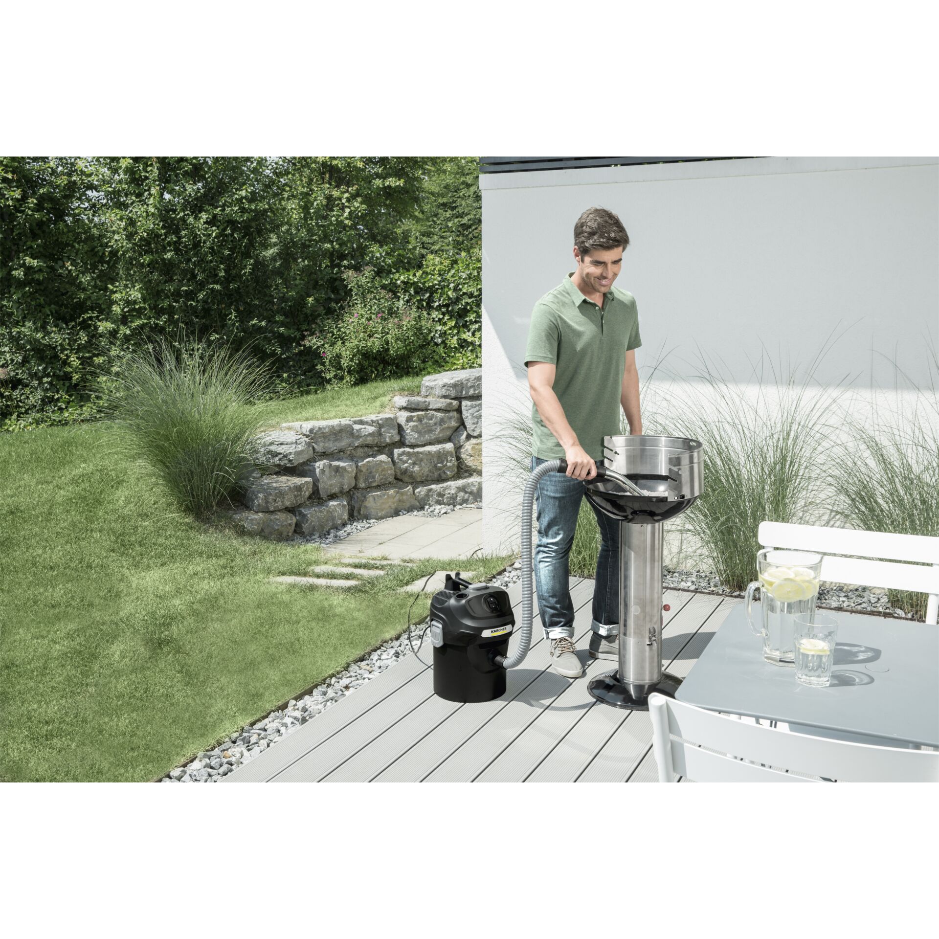 Hinterhof, Hof, Person, Grillen, Schuh