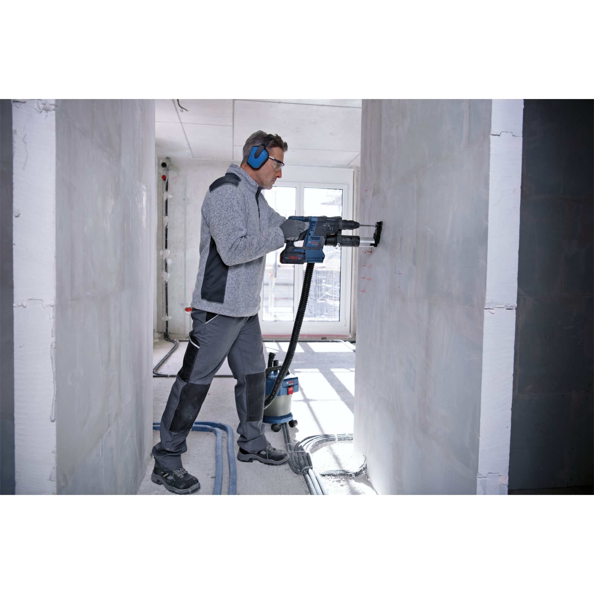 Gerät, Elektrische Bohrmaschine, Werkzeug, Renovierungsarbeiten