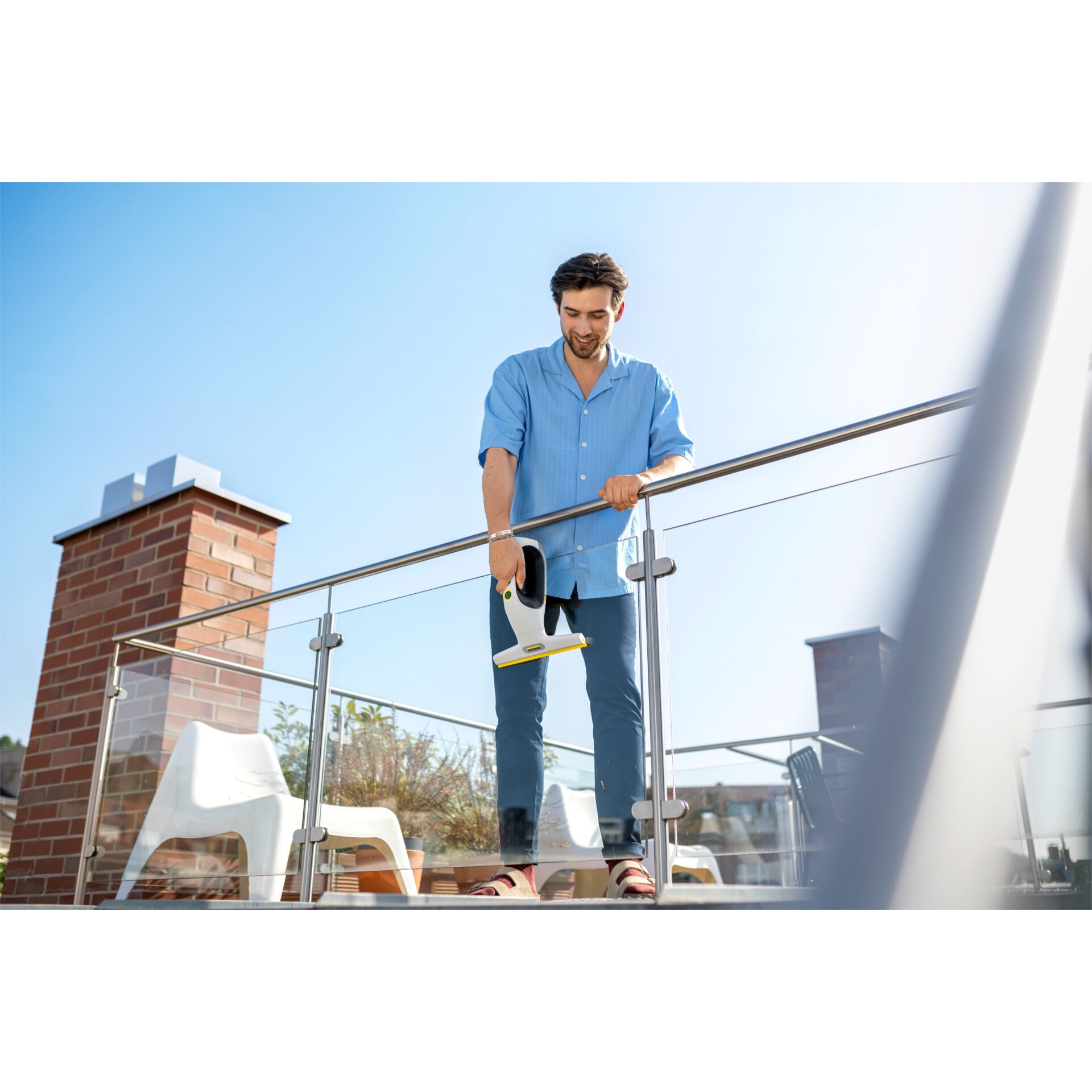 Herrenshirt, Blau, Glätter/Schleifer, Balkon/Glasgeländer, Outdoor