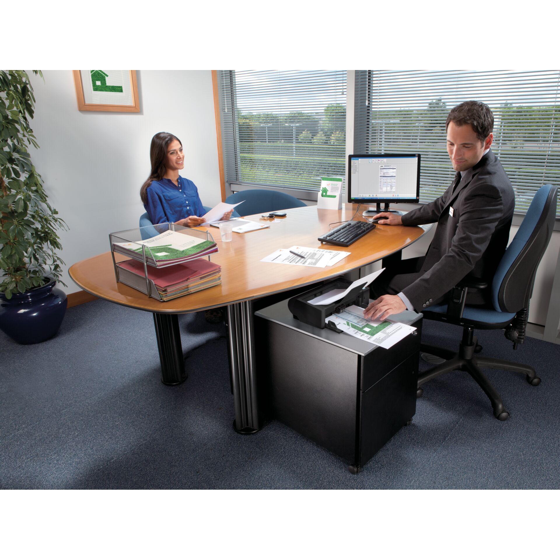 Moebel, Tabelle, Schreibtisch, Computer-Tastatur, Stuhl