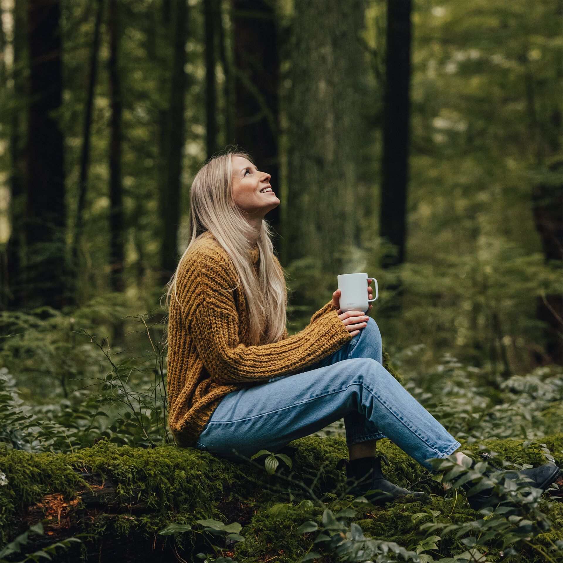 Person, Sitzen, Kleidung, Hosen