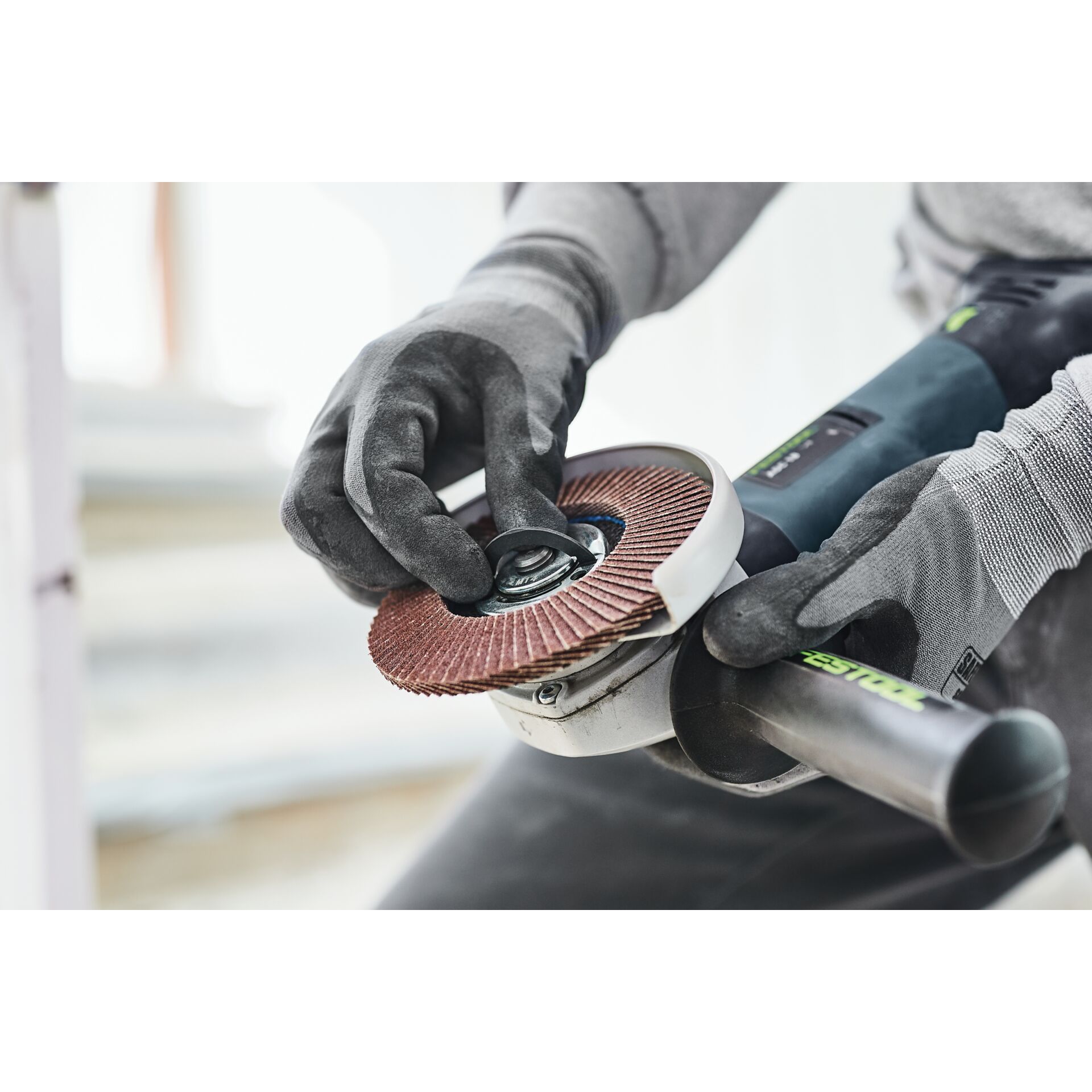 Schleifscheibe, Winkelpolierer, Trennscheibe, Griff, Schutzhandchuhe