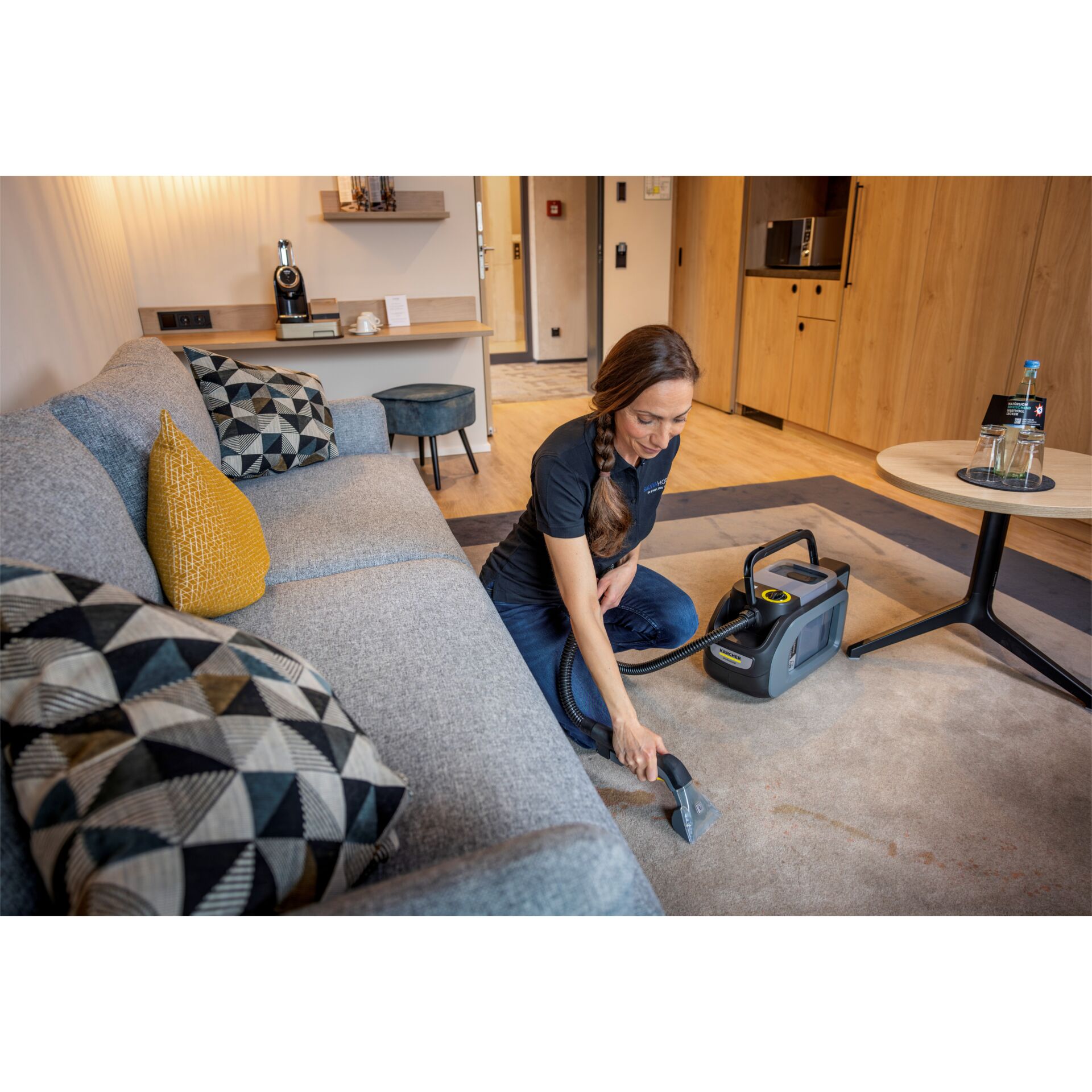 Innenarchitektur, Mobiliar, Erwachsener, Person, Frau