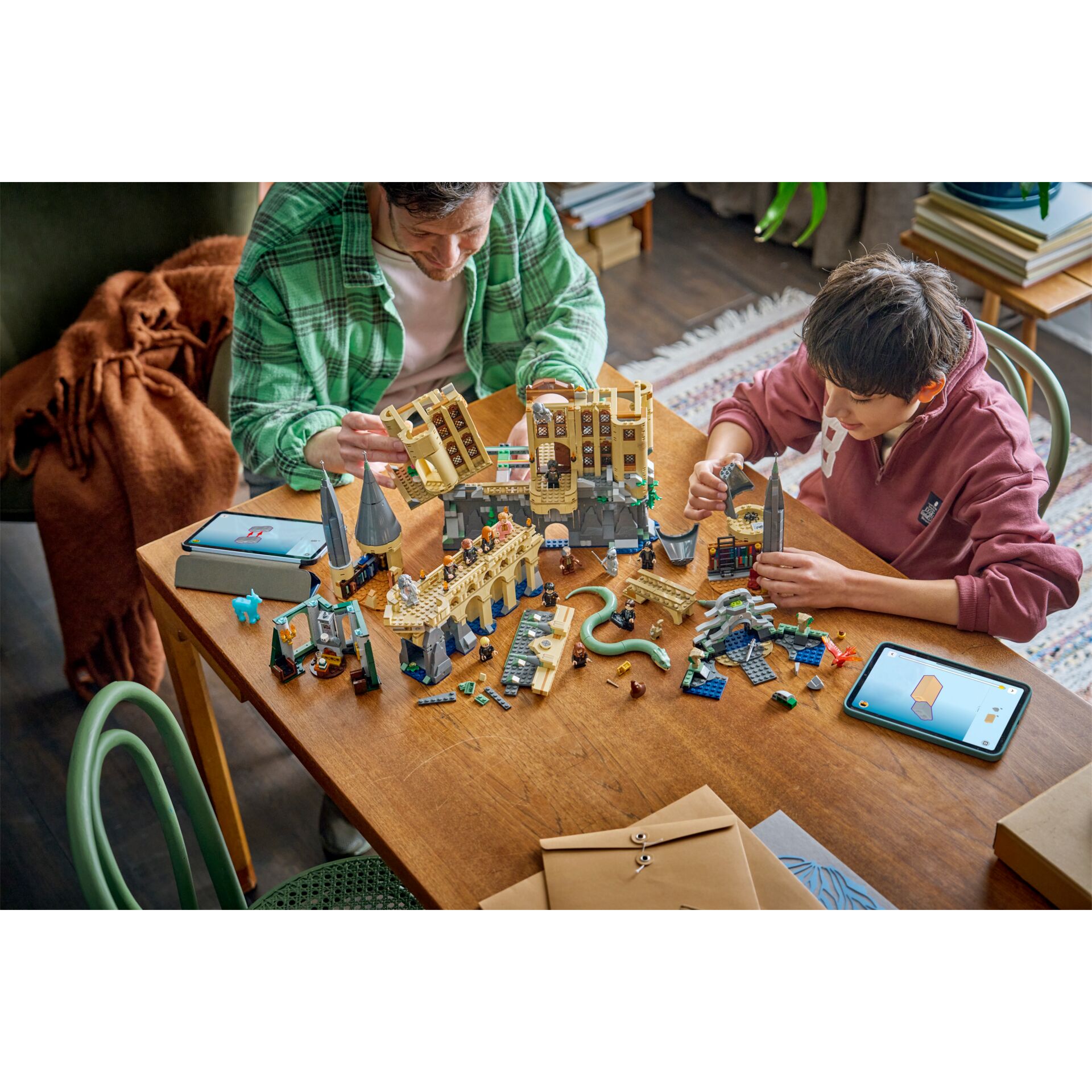  LEGO-Set, Tisch-Spiel, Bausteine,  Burgenteile, Minifiguren
