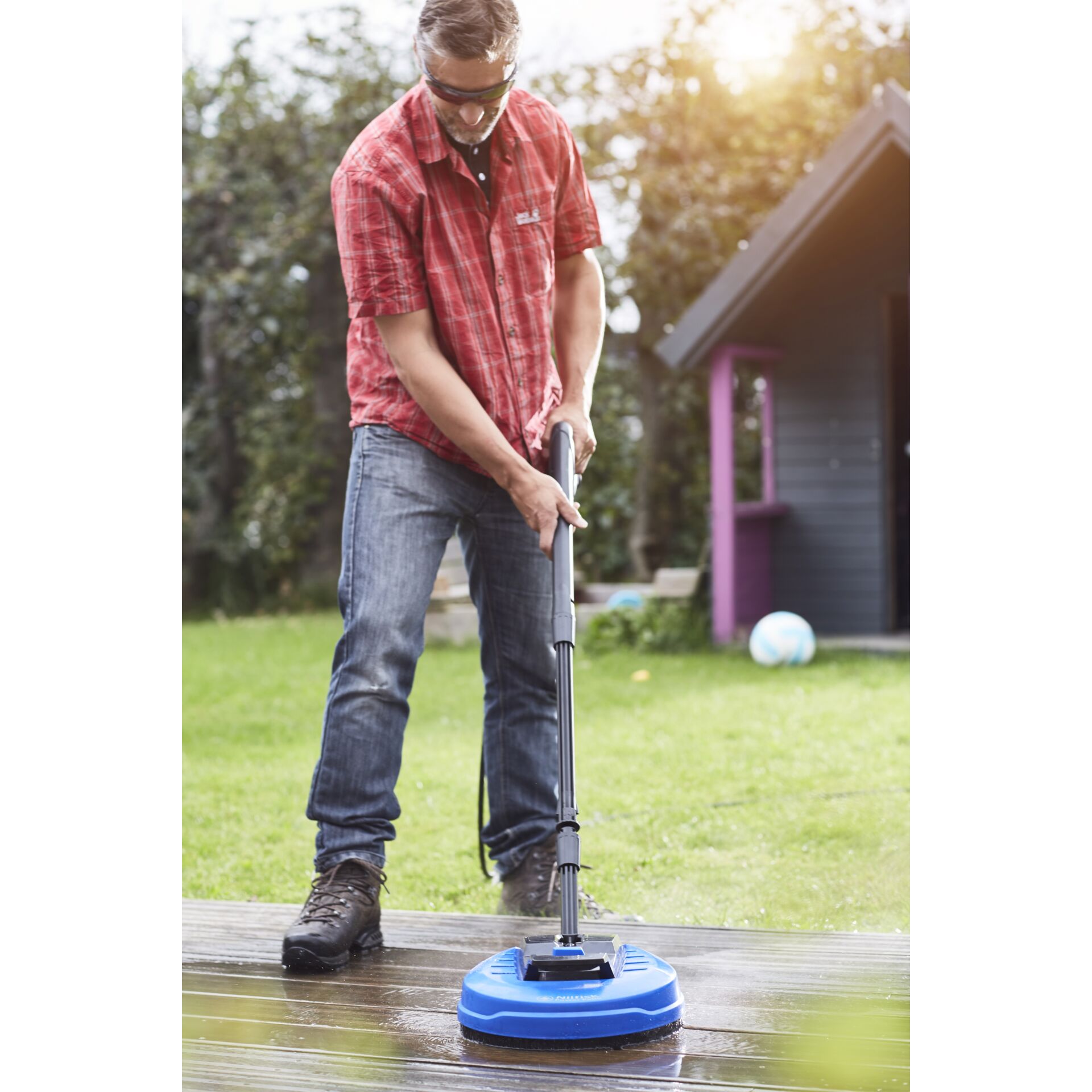 Innenarchitektur, Person, Baseball (Ball), Schuh, Hosen