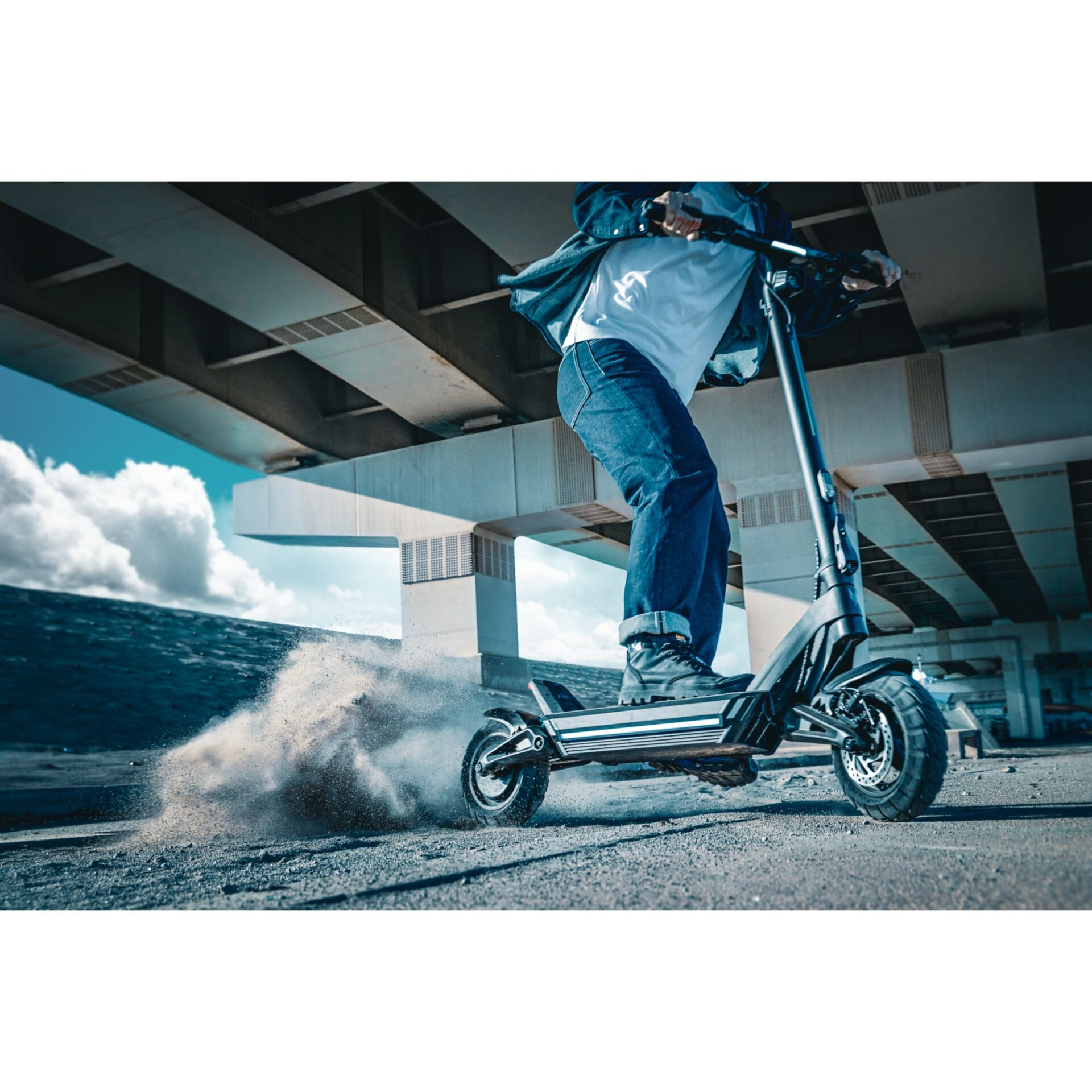 E-Scooter, Scooter, Gummi-Schlamm, Alltagsfahrzeug, Unterführung