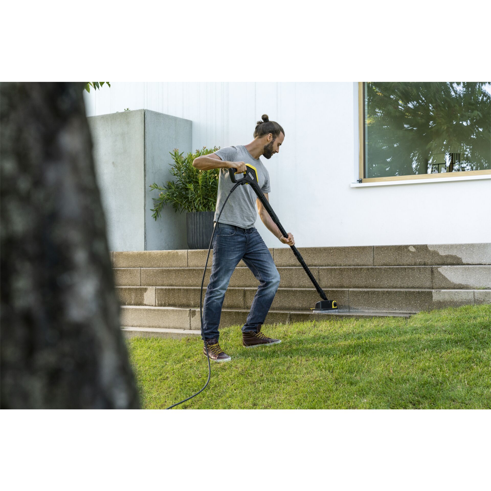 Gras, Innenarchitektur, Rasen, E-Scooter, Fotografie