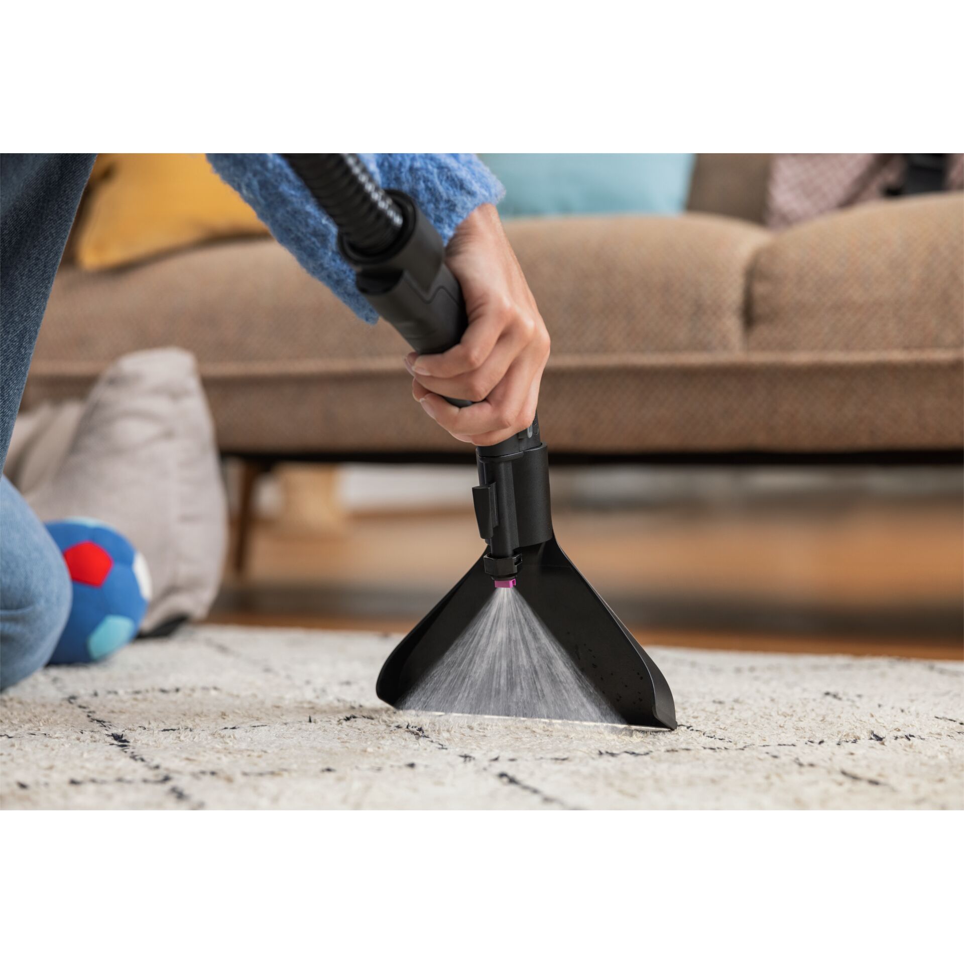 Drinnen, Innenarchitektur, Paneele aus Holz, Mobiliar, Reinigung