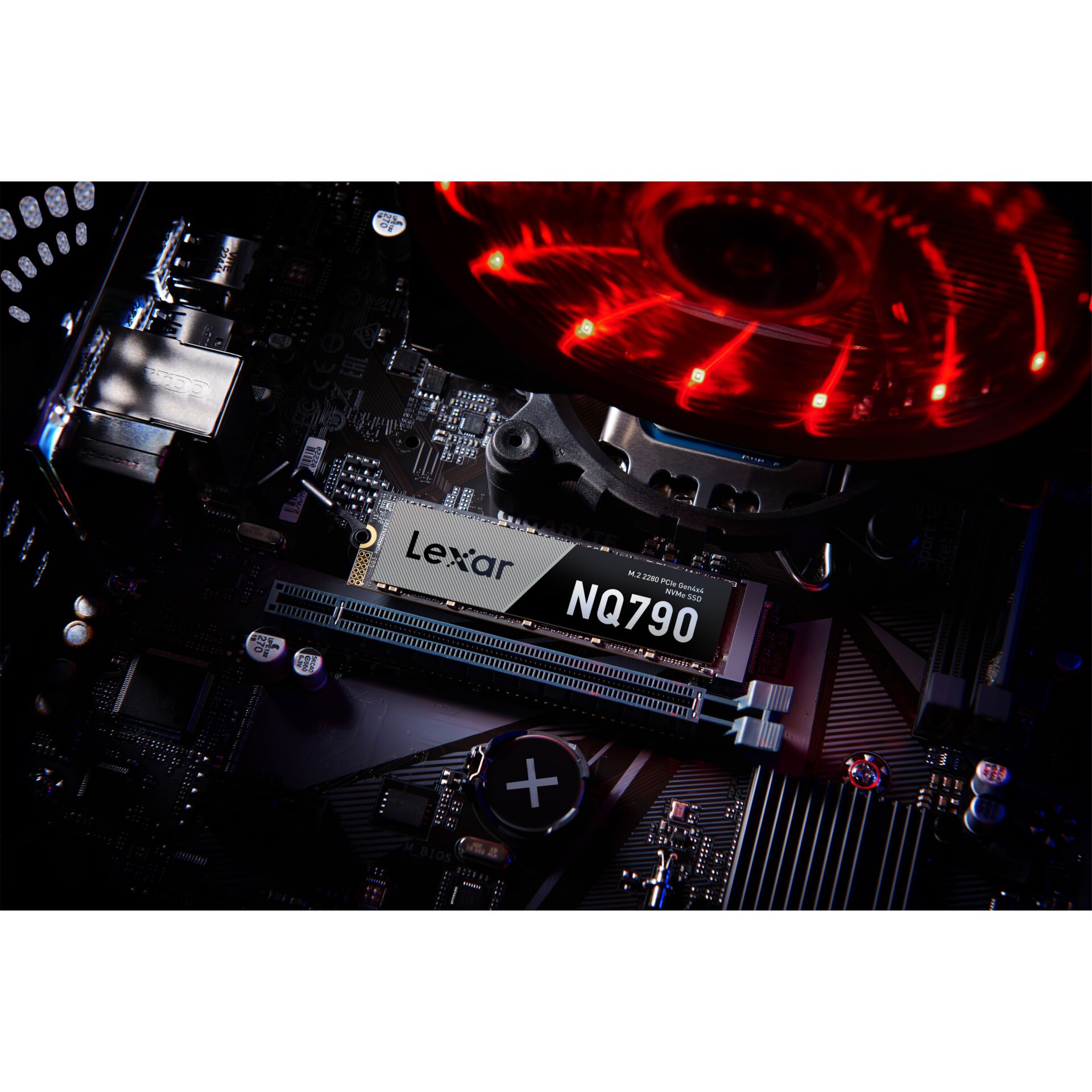NVMe-SSD, M.2-SSD, Lexar, PCIe, RAM-Steckplatz beleuchtet
