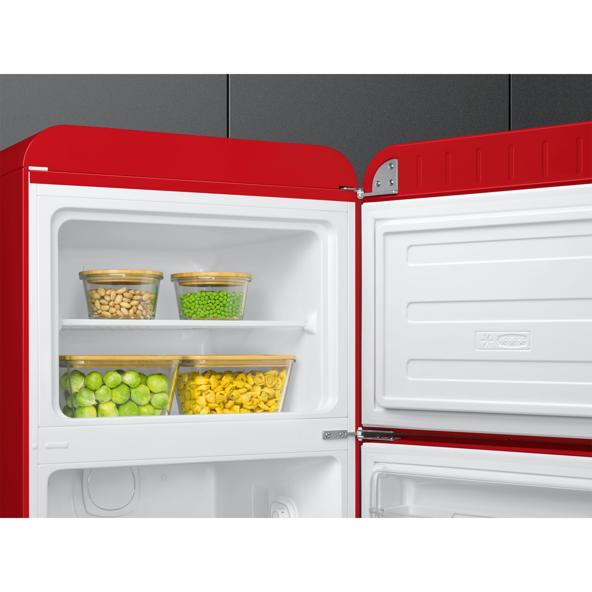 Kühlschrank, Kühlschranktür, Getränkekühlschrank, Gemüseschale?, Lebensmittelbehälter