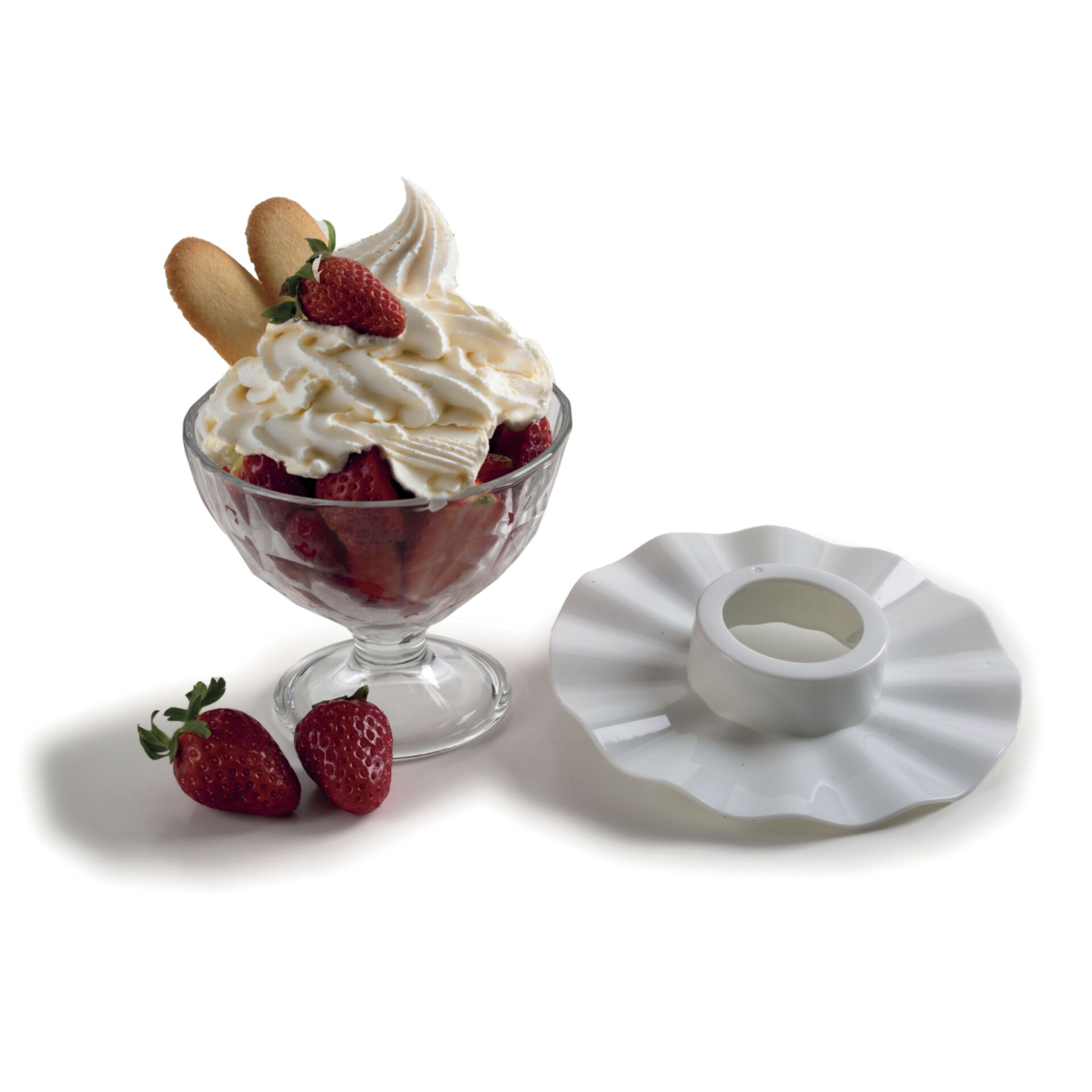Eisbecher, Erdbeeren, Schlagsahne, Keksstange, Nachtisch