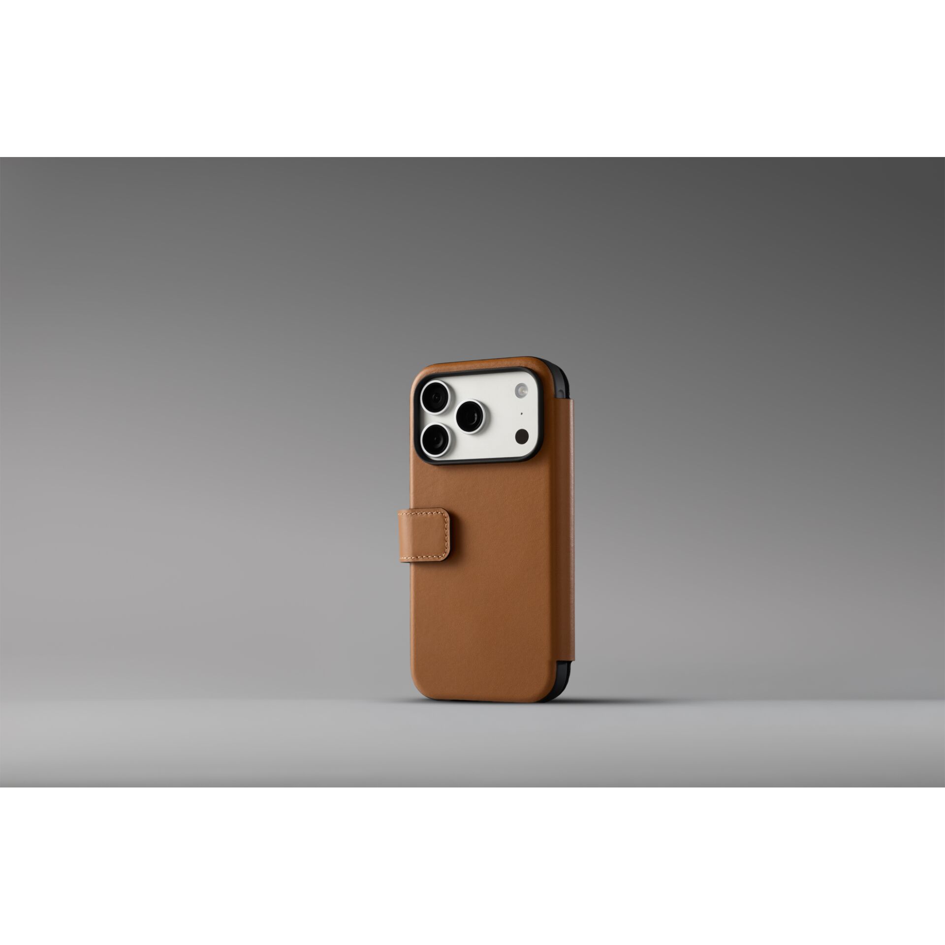 Phone case, Leder, Braun, Dreifach-Kamera, Magnetischer Verschluss