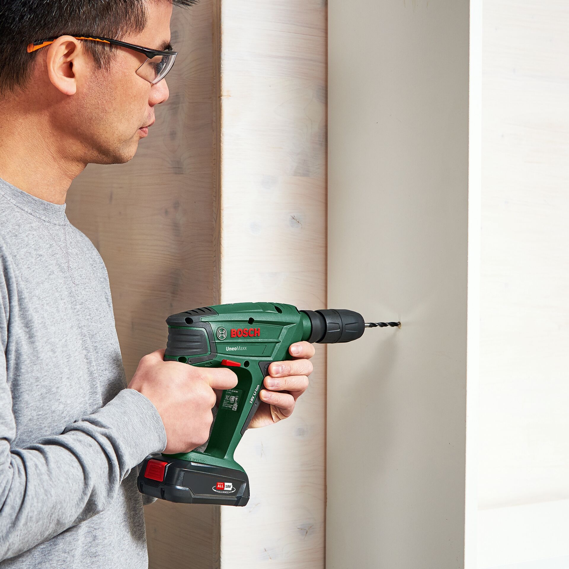 Gerät, Elektrische Bohrmaschine, Werkzeug