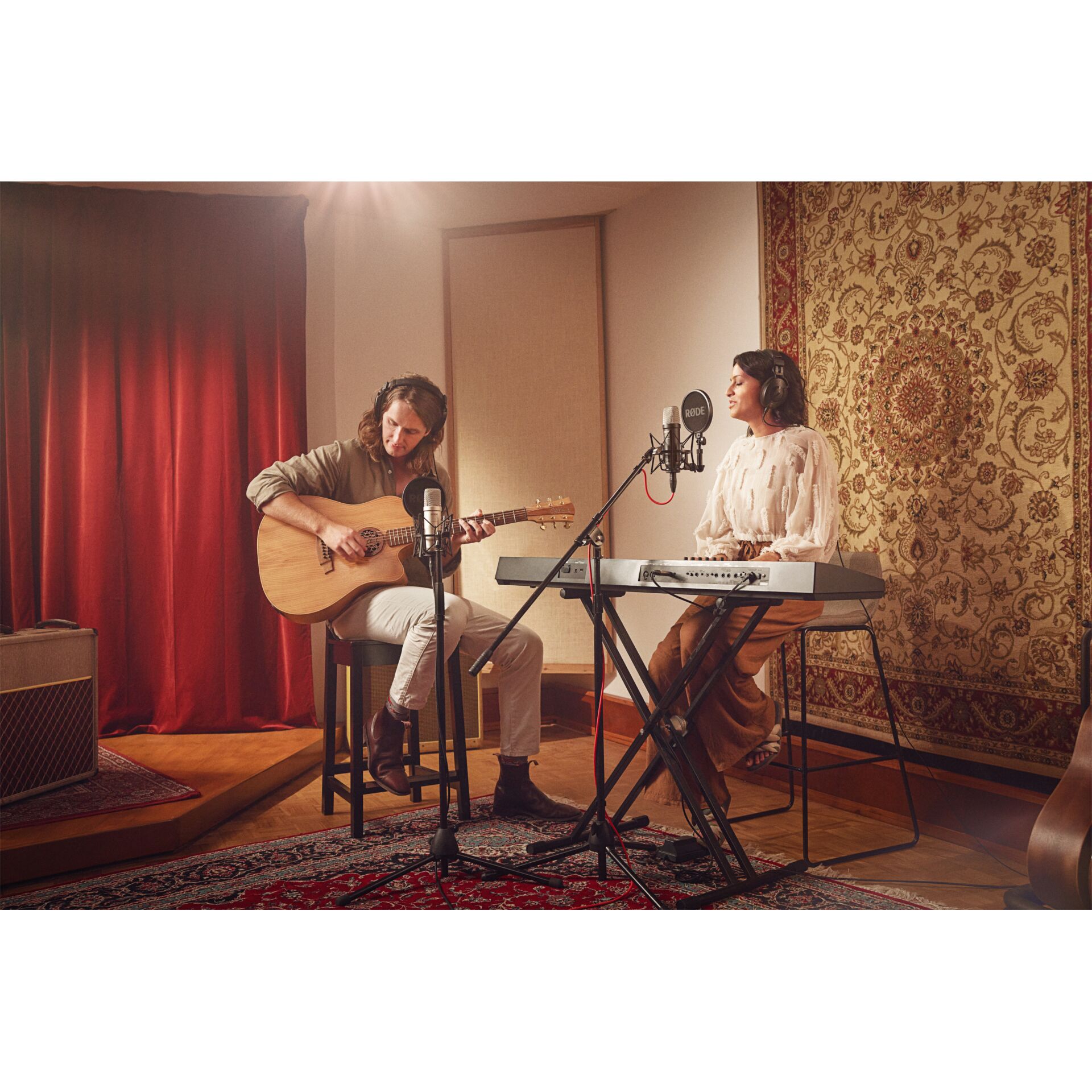 Gitarre, Person, mikrofon, Schuh, Darsteller