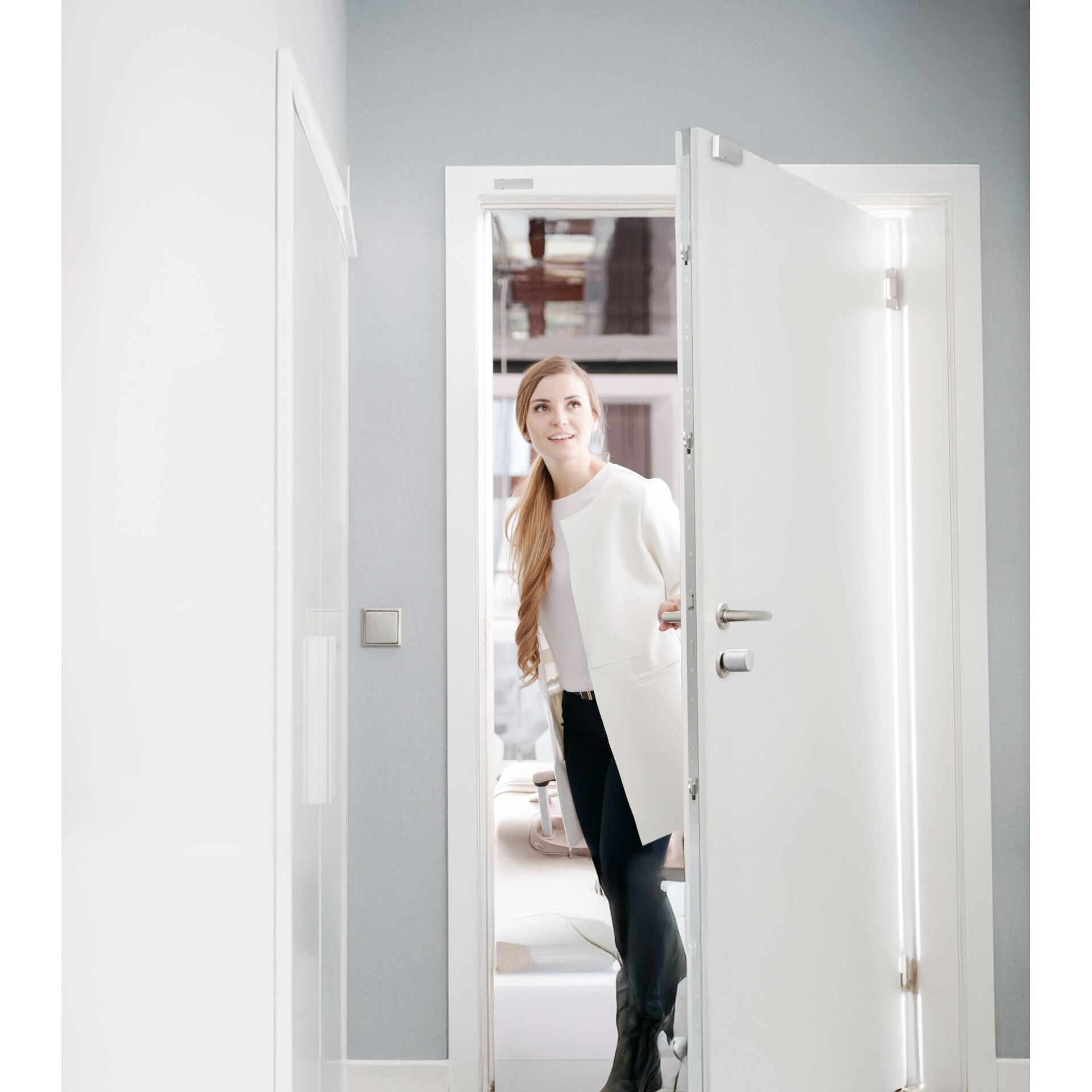 Tür, Kleidung, Mantel