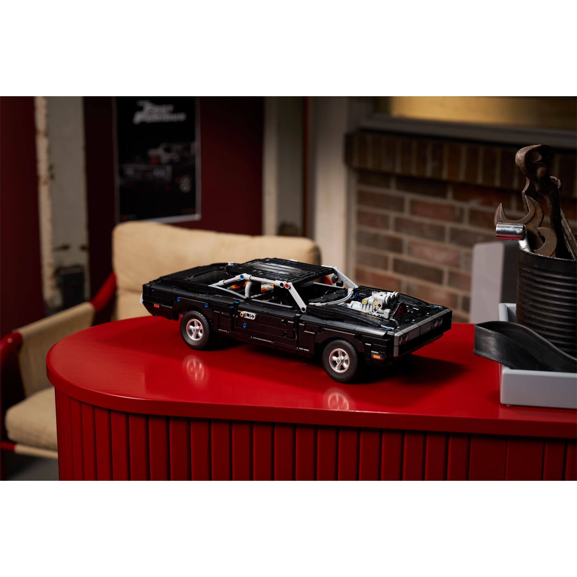 modell auto, lego scale, schwarzes auto, fahrzeug chassis, tischplatte