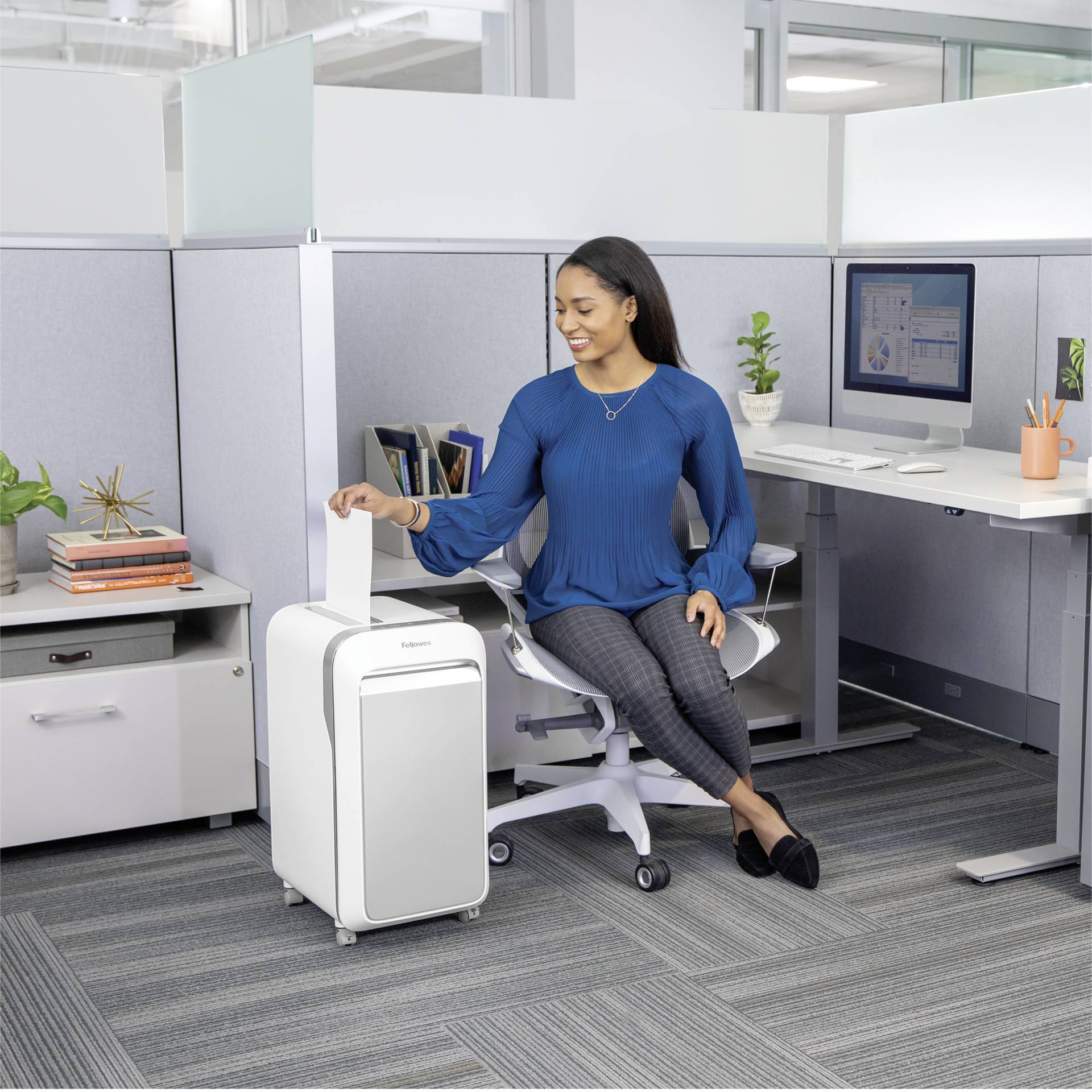 Moebel, Erwachsener, Weiblich, Person, Frau