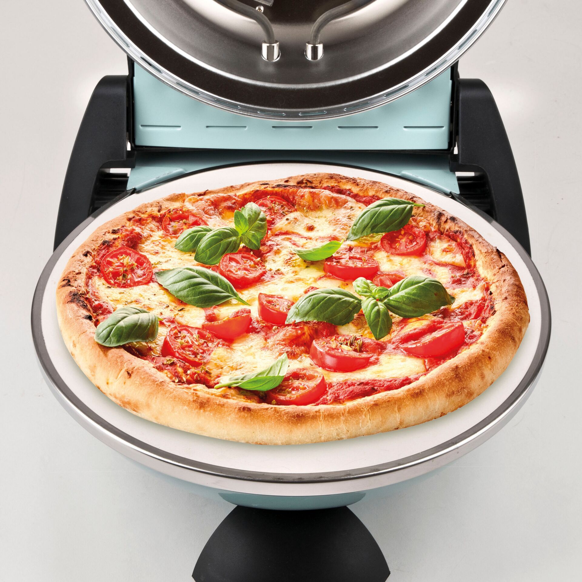 Pizza, Pizzaofen, Tomate, Basilikum, Käse