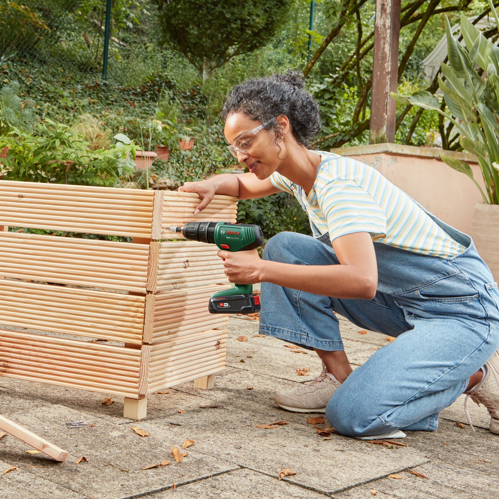 Elektrische Bohrmaschine, Werkzeug, Holz, Draußen, Person