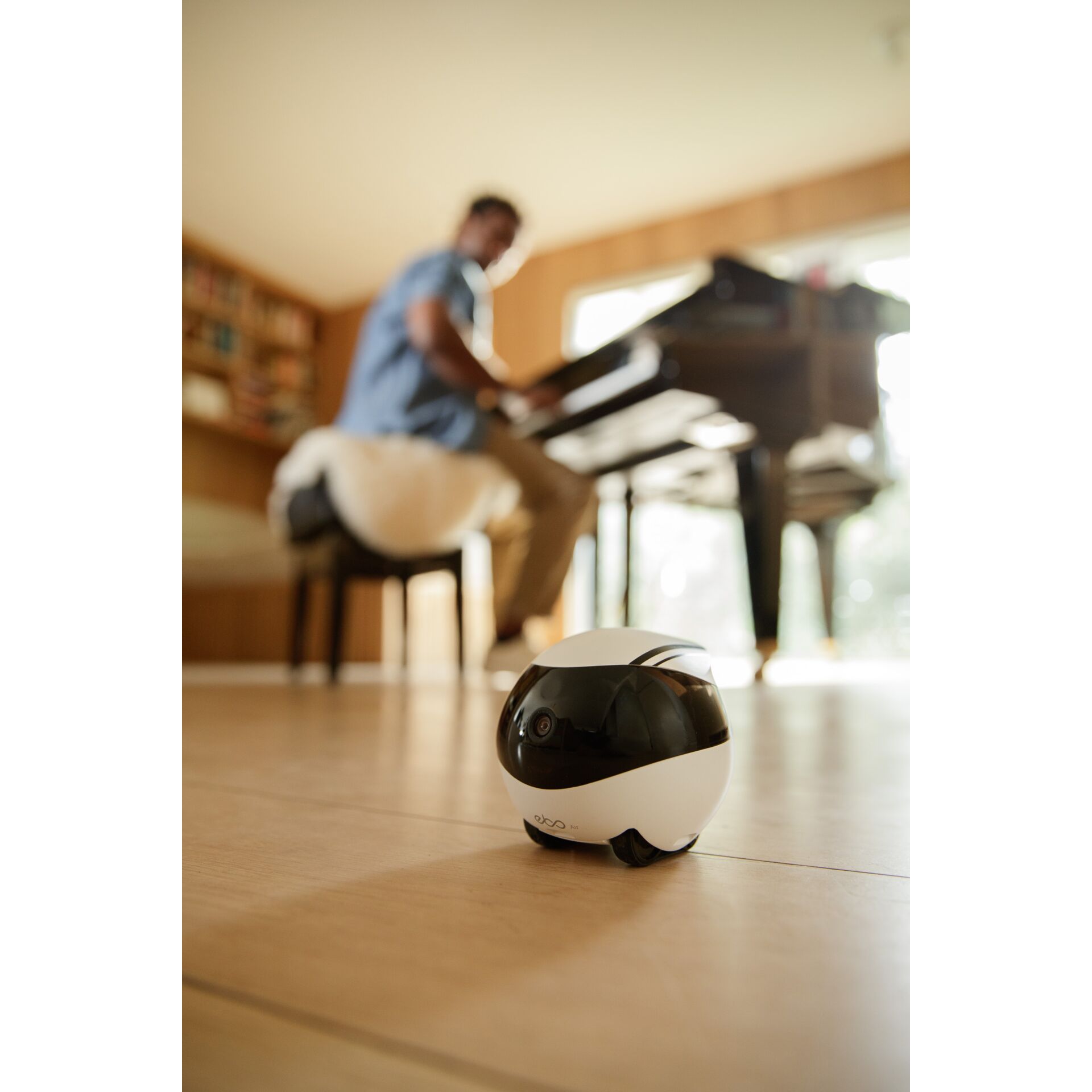 Bodenbeläge, Innenarchitektur, Sphäre, Person, Helm, Bodenbeläge, Innenarchitektur, Sphäre, Person, Helm