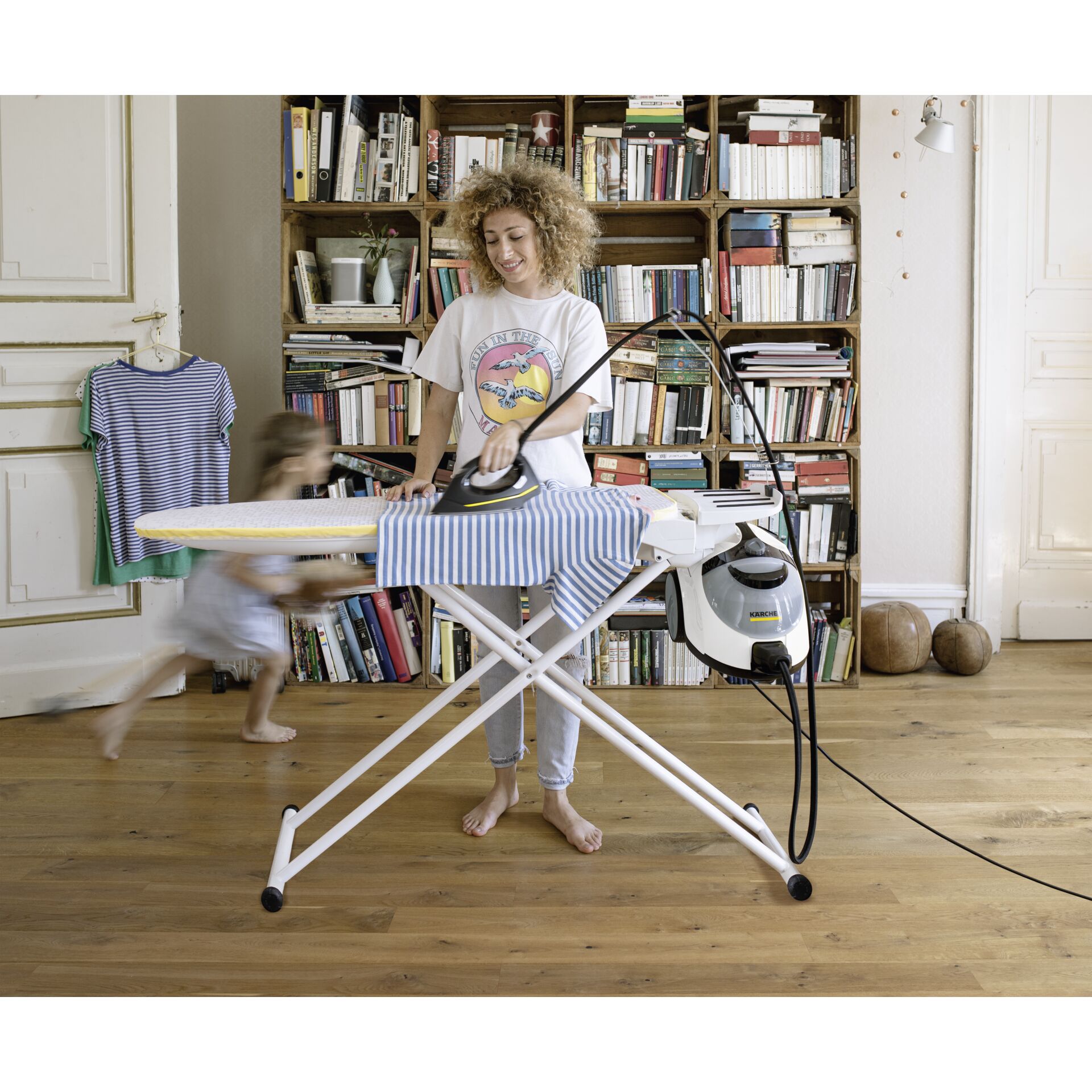 Moebel, Tabelle, Schreibtisch, Kind, Person