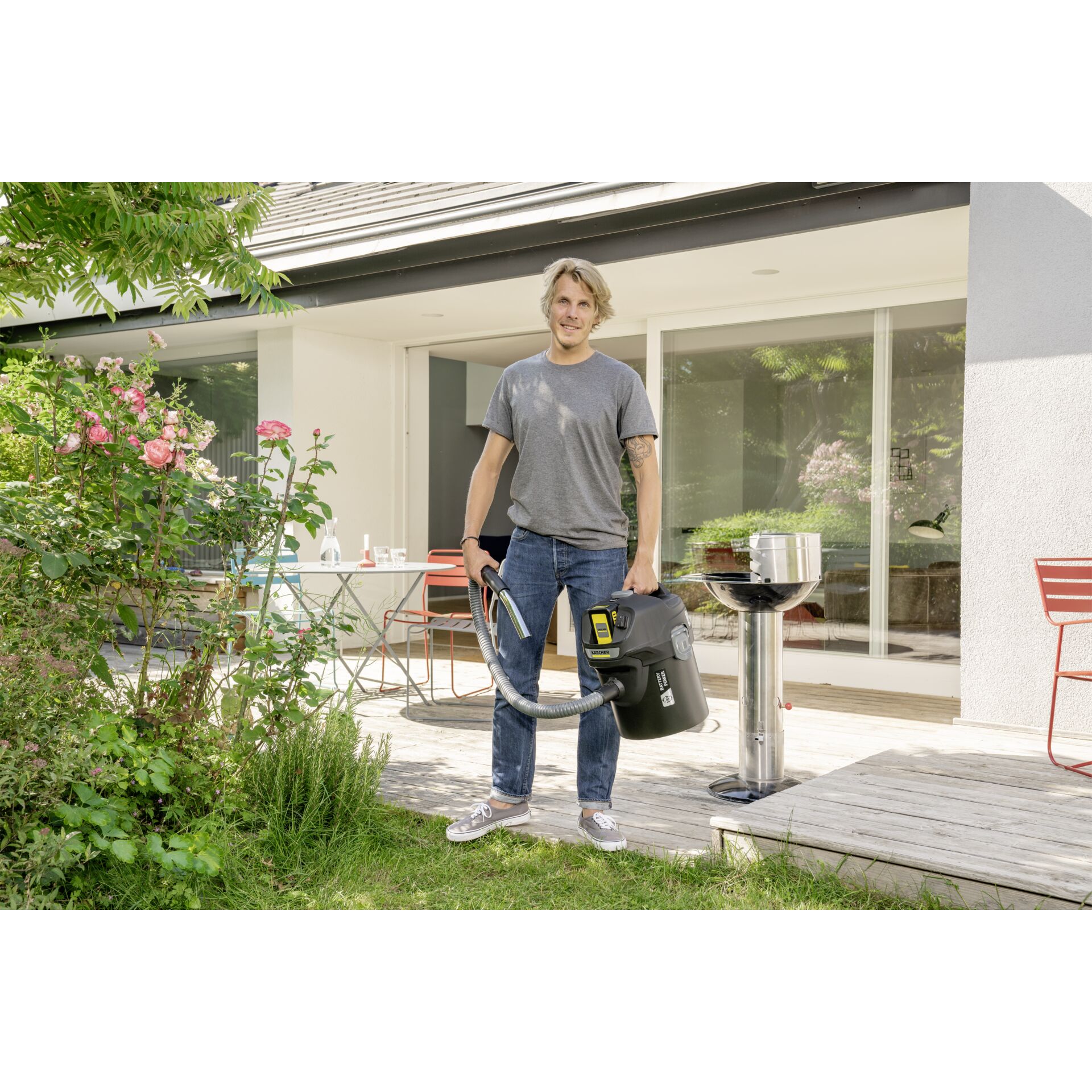 Hosen, Gras, Topfpflanze, Schuh, Person