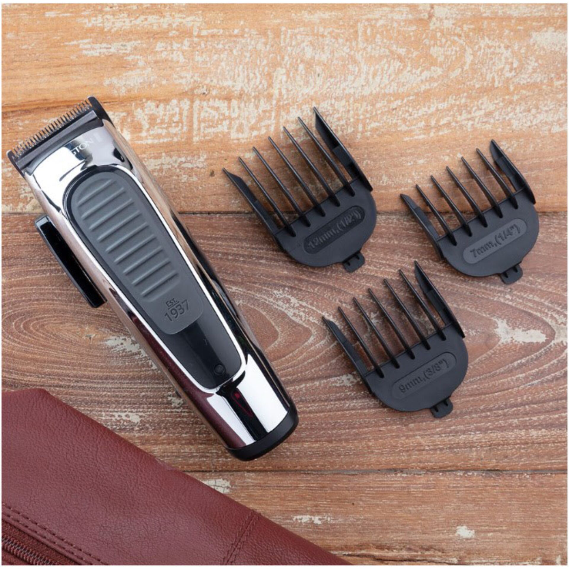 Haarschneider, Clipper, Stilisten-Clipper, Stainless steel blades, Reiseetui, Haartrimmer, Haarschneide-Set, Kabellos, Zubehör-Set, Schneidekämme, Haarschneider, Haarschneider-Set, Kammaufsatz, Präzisionsklinge, Kabelloser Trimmer