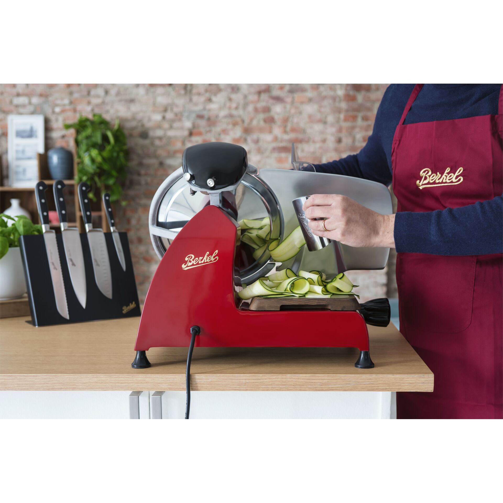 Schneidemaschine, Kreisschneider, Gemüseschneider, rot, Metall, Schneidwerk