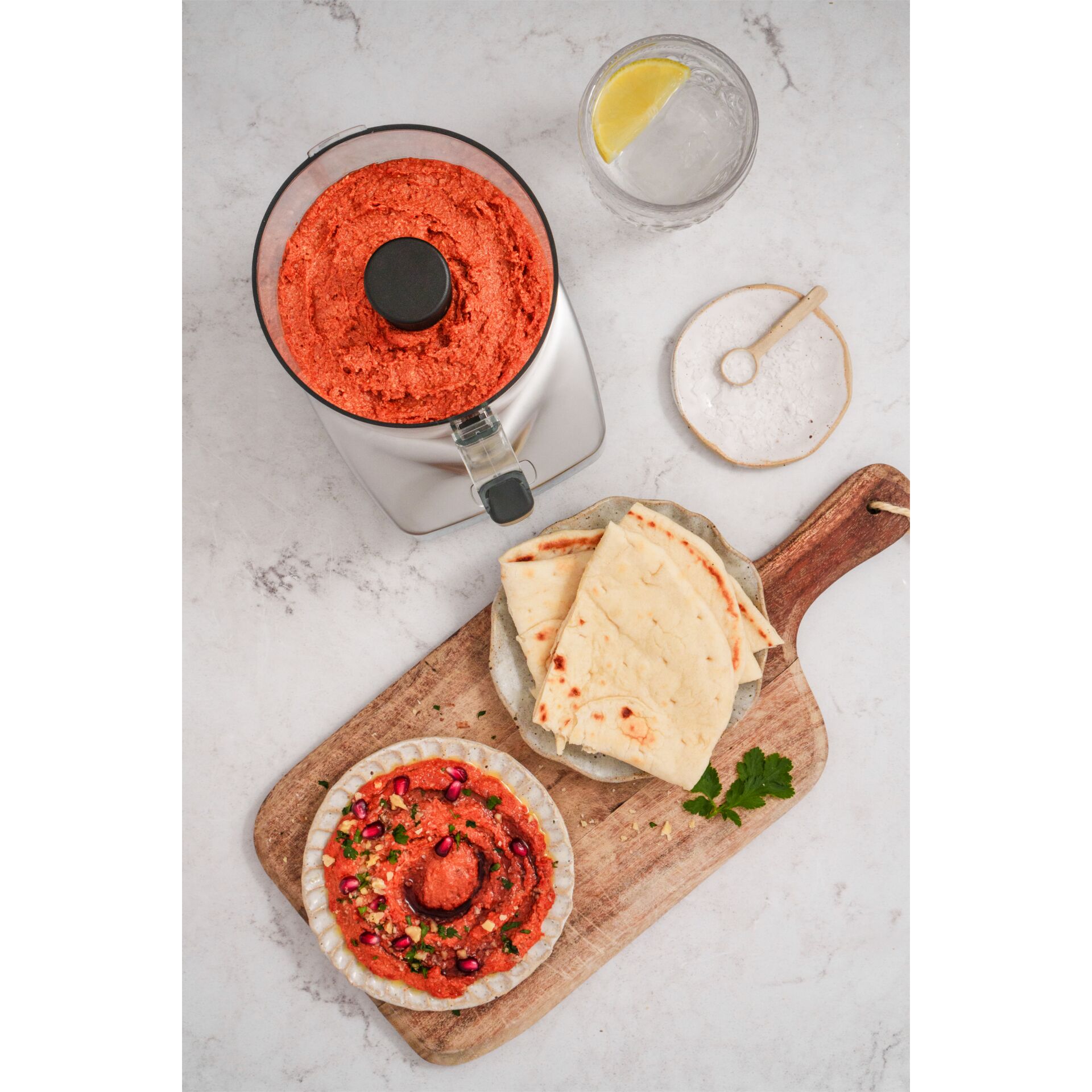 Hummus, Dip, Tortilla chips, Pita, Serve board