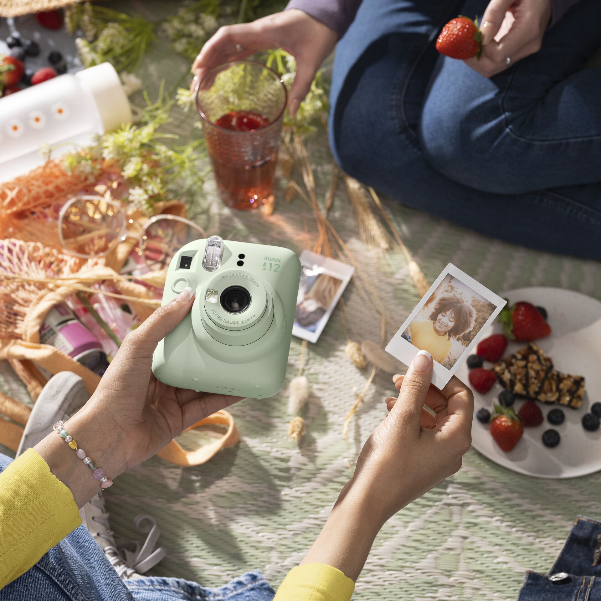 Brunch, Kamera, Armreif, Person, Tasse