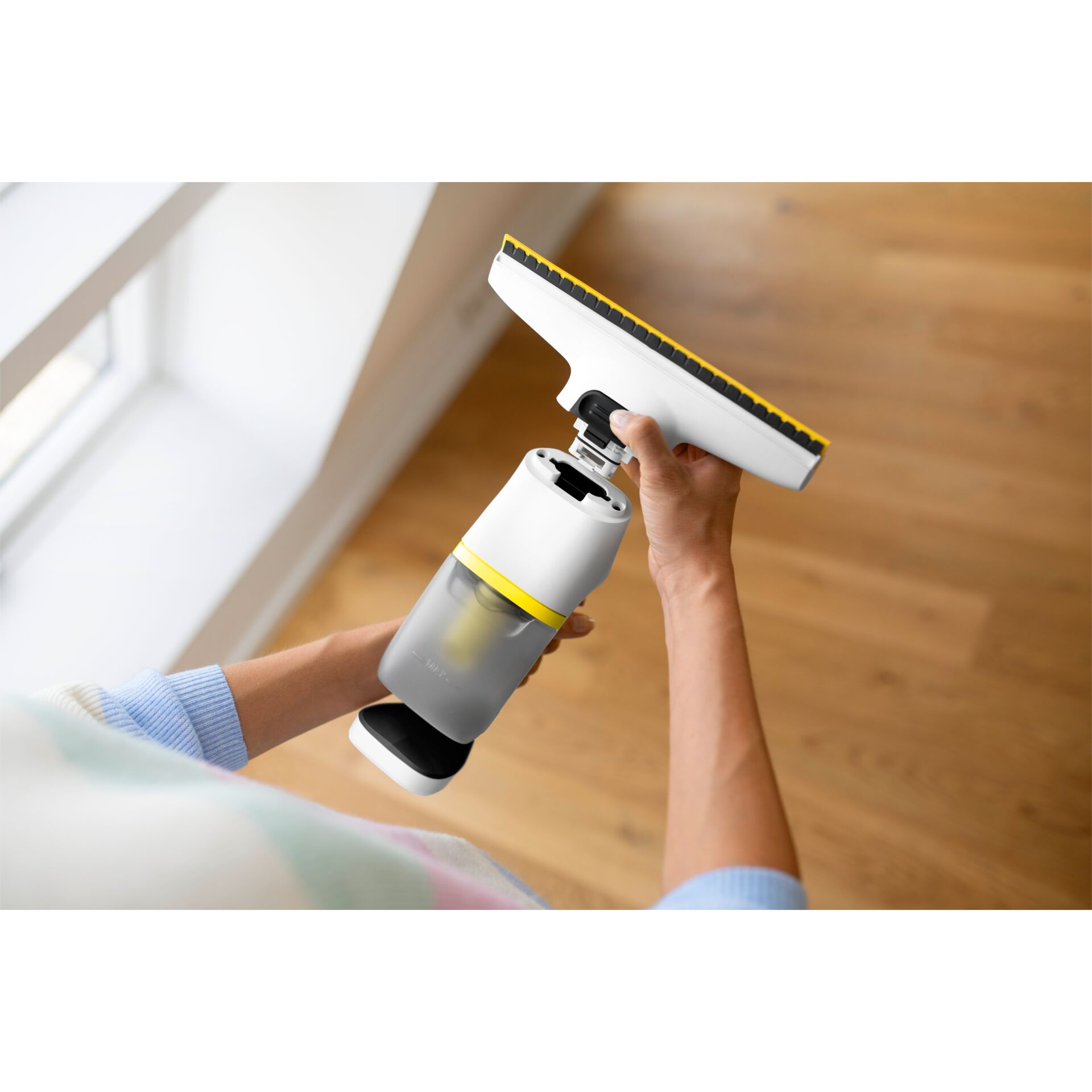 Weakly-moisture, Handheld-m Vacuum?, M Deserialize