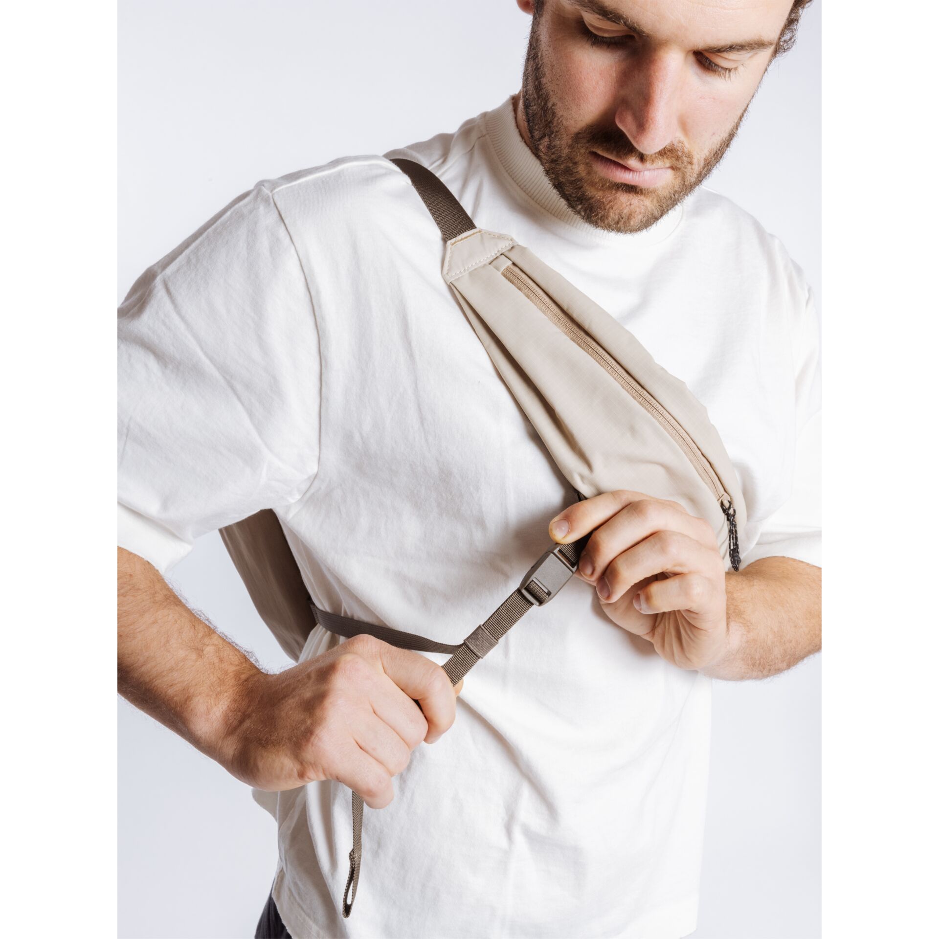 Umhängetasche, Brusttasche, Gürteltasche, Beige, Reißverschluss