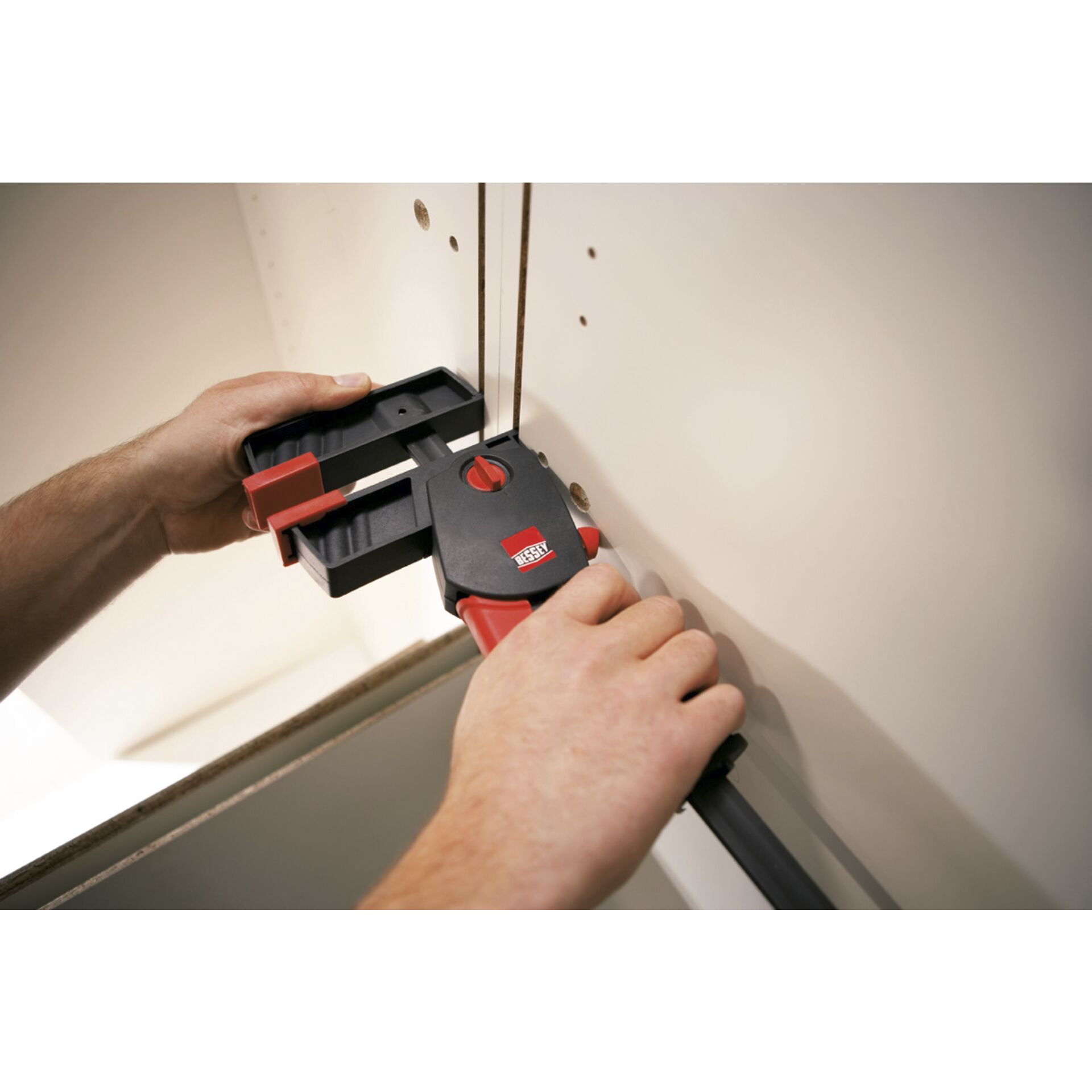 Drinnen, Innenarchitektur, Person, E-Scooter, Fahrzeug