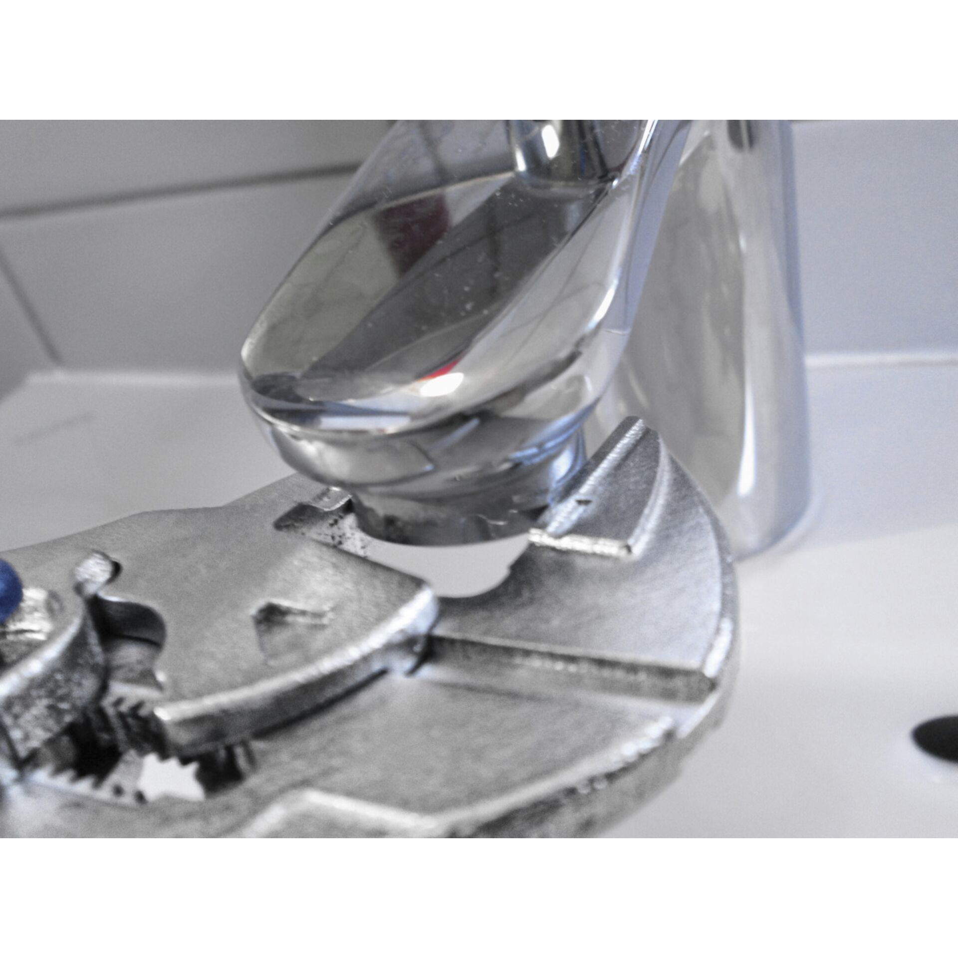 Sinken, Waschbeckenhahn