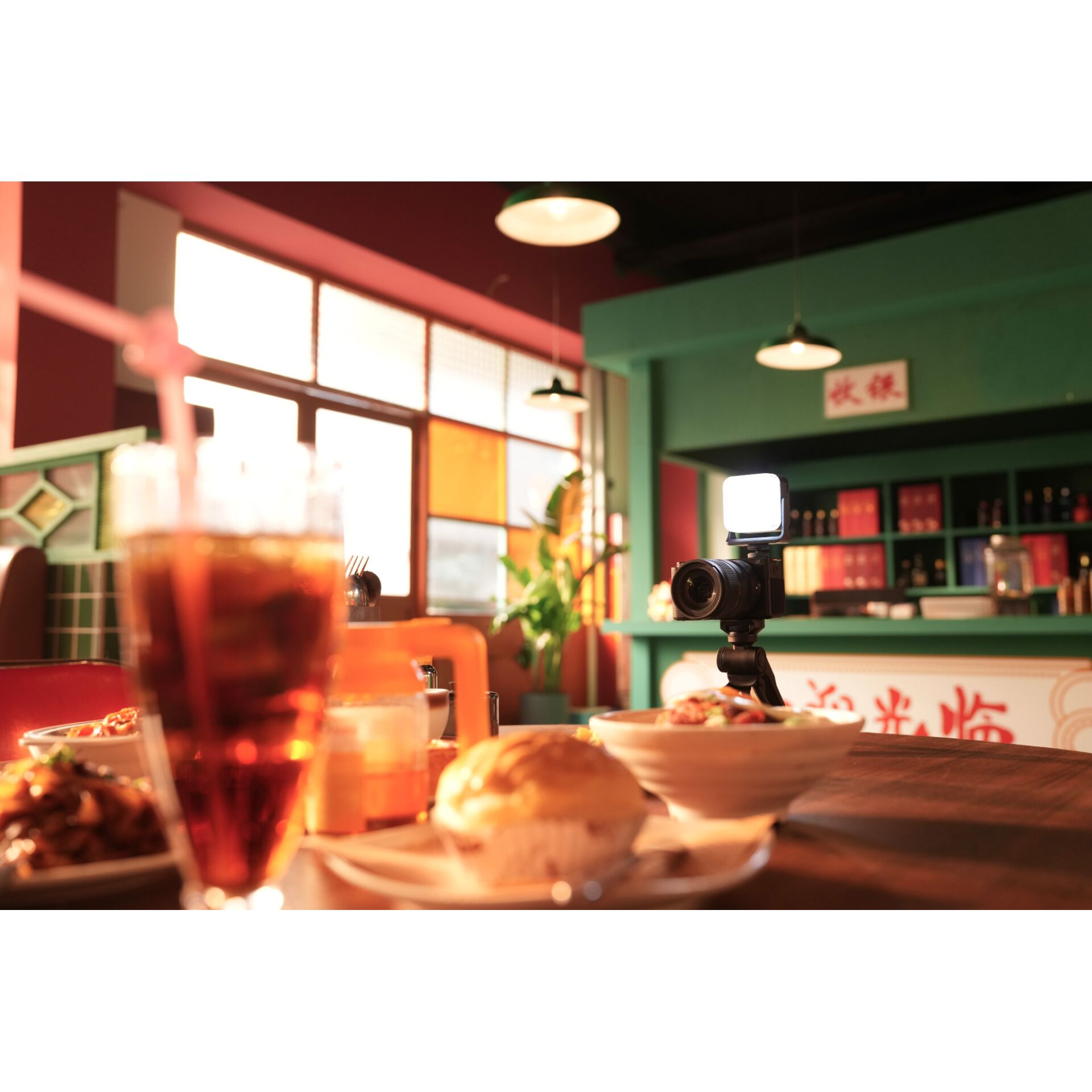 Speisesaal, Esstisch, Tisch, Innenarchitektur, Beleuchtung