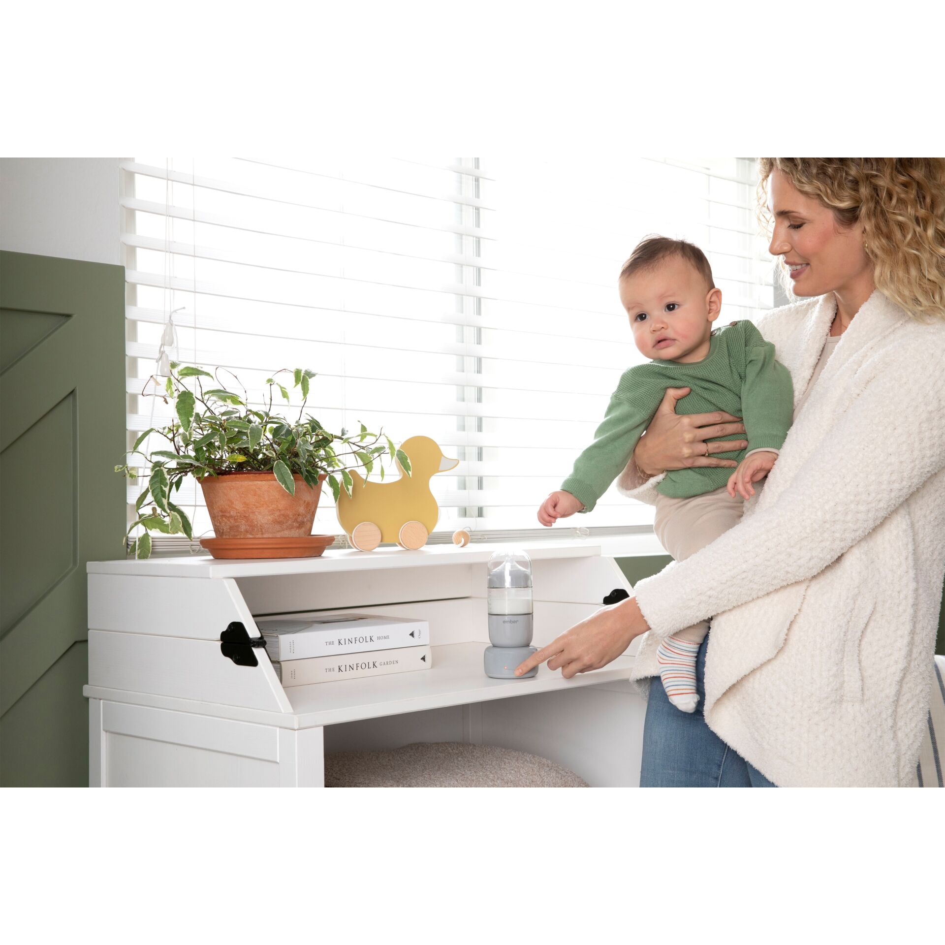 Schublade, Mobiliar, Pflanze, Baby, Person