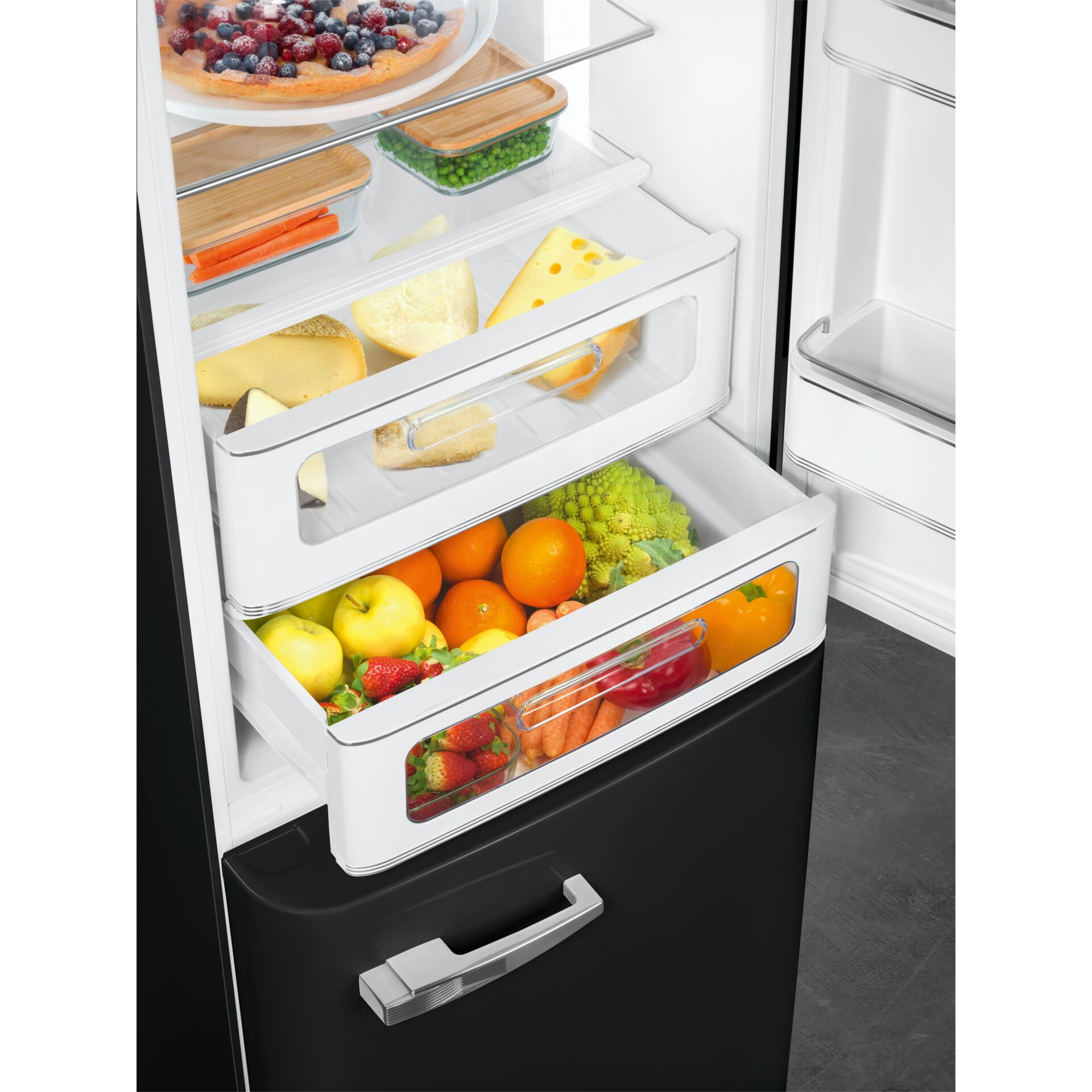 Gerät, Elektrisches Gerät, Kühlschrank, Gerät, Elektrisches Gerät, Kühlschrank, Kühlschrank, Gemüsefach, Frischhaltebox, Früchte, Käse