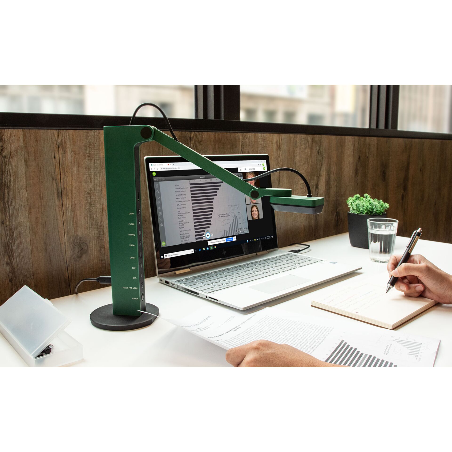 Tabelle, Schreibtisch, Computer-Tastatur, Stift, Notizbuch