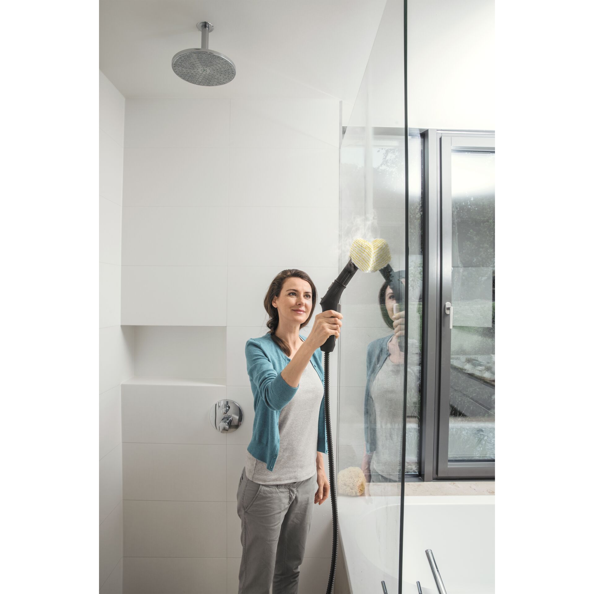 Drinnen, Innenarchitektur, Kopf, Gesicht, Duscharmatur