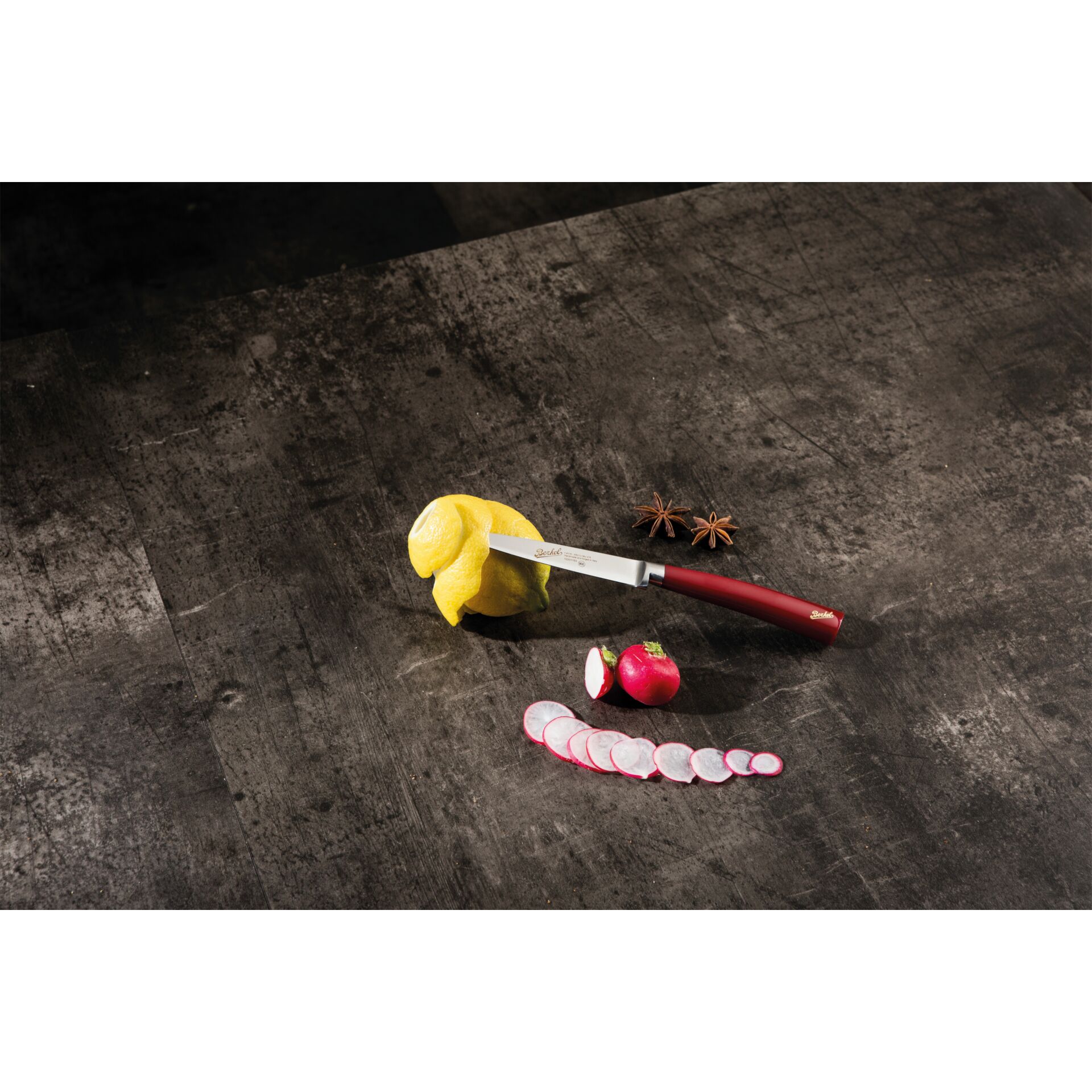 Küchenmesser, Schälermesser, roter Griff, Zitronenschale, Radieschenscheiben
