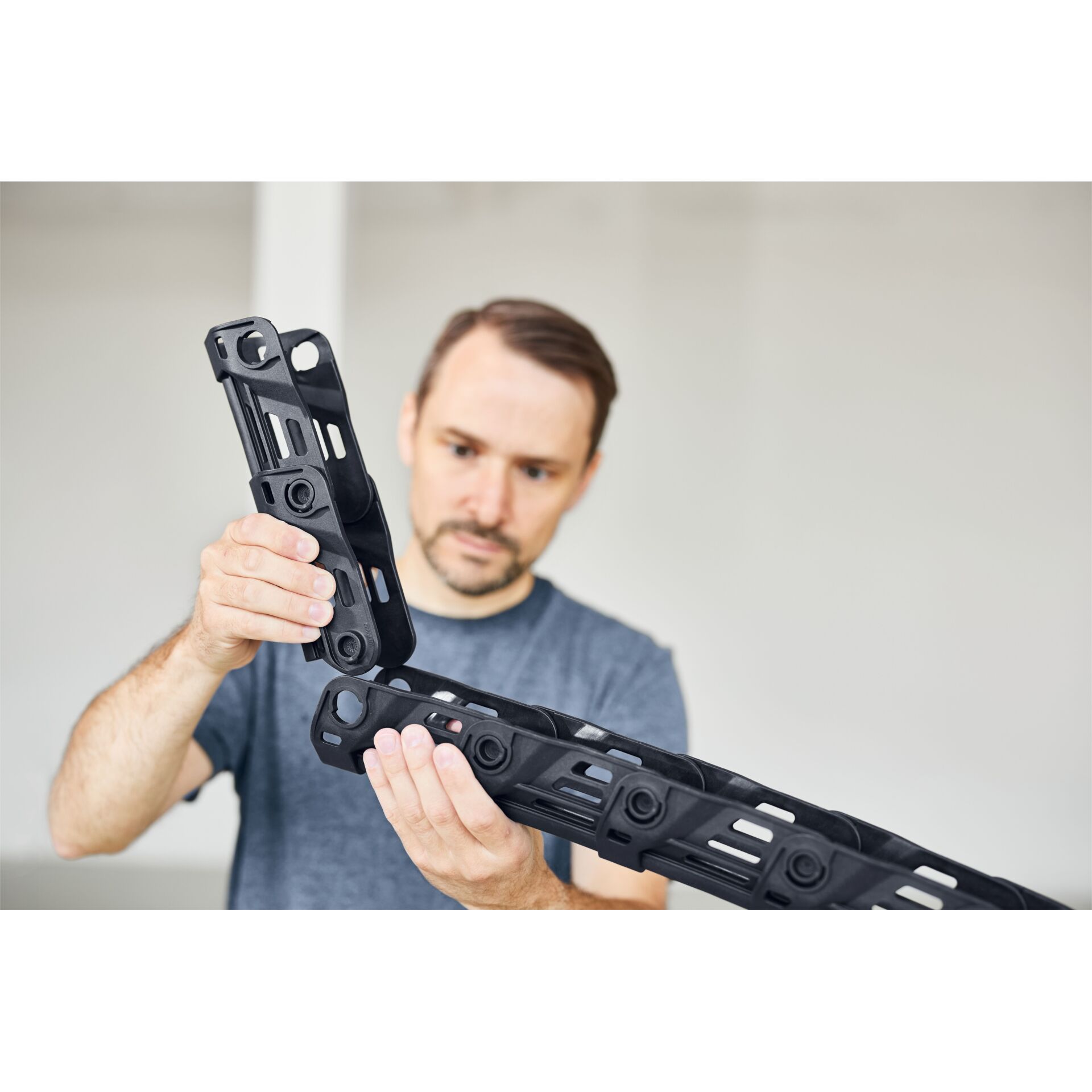 Kabelhalter, Montagehalterung, Stützprofil, Gehäusehalter, Bauteil