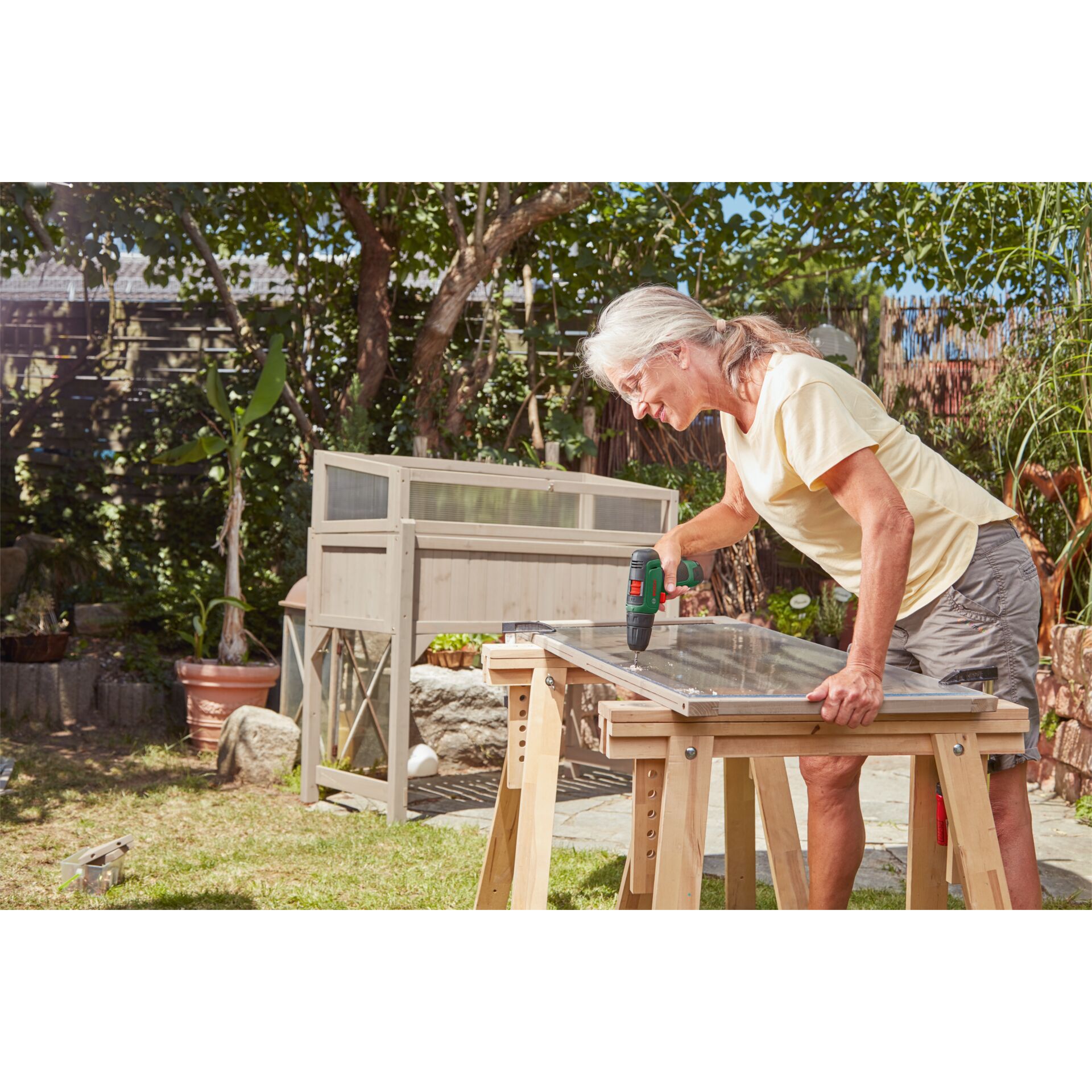 Innenarchitektur, Elektrische Bohrmaschine, Erwachsener, Mann, Person