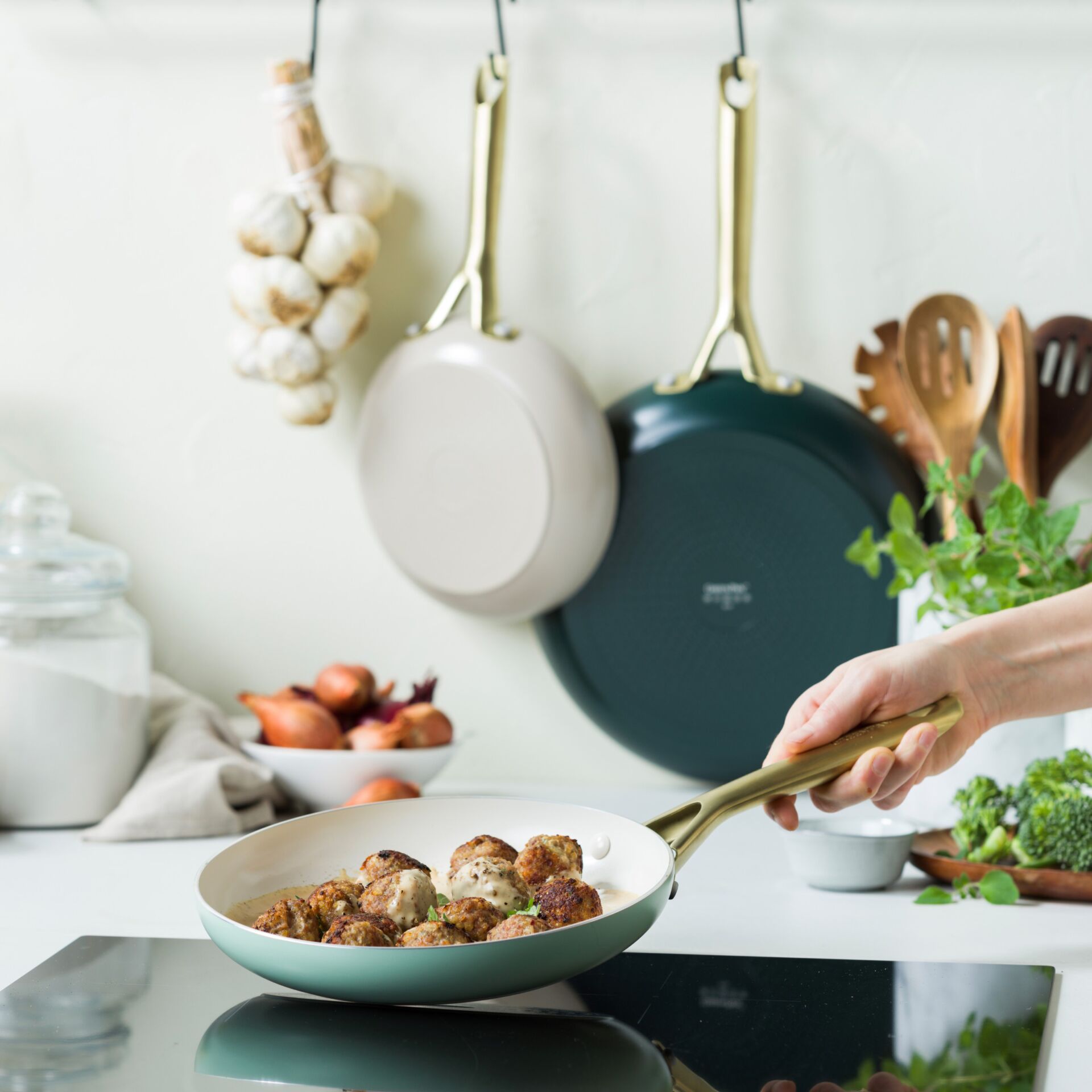 Pfannen, Bratpfanne, Küchenutensil, Pfannen-Set, Kochen