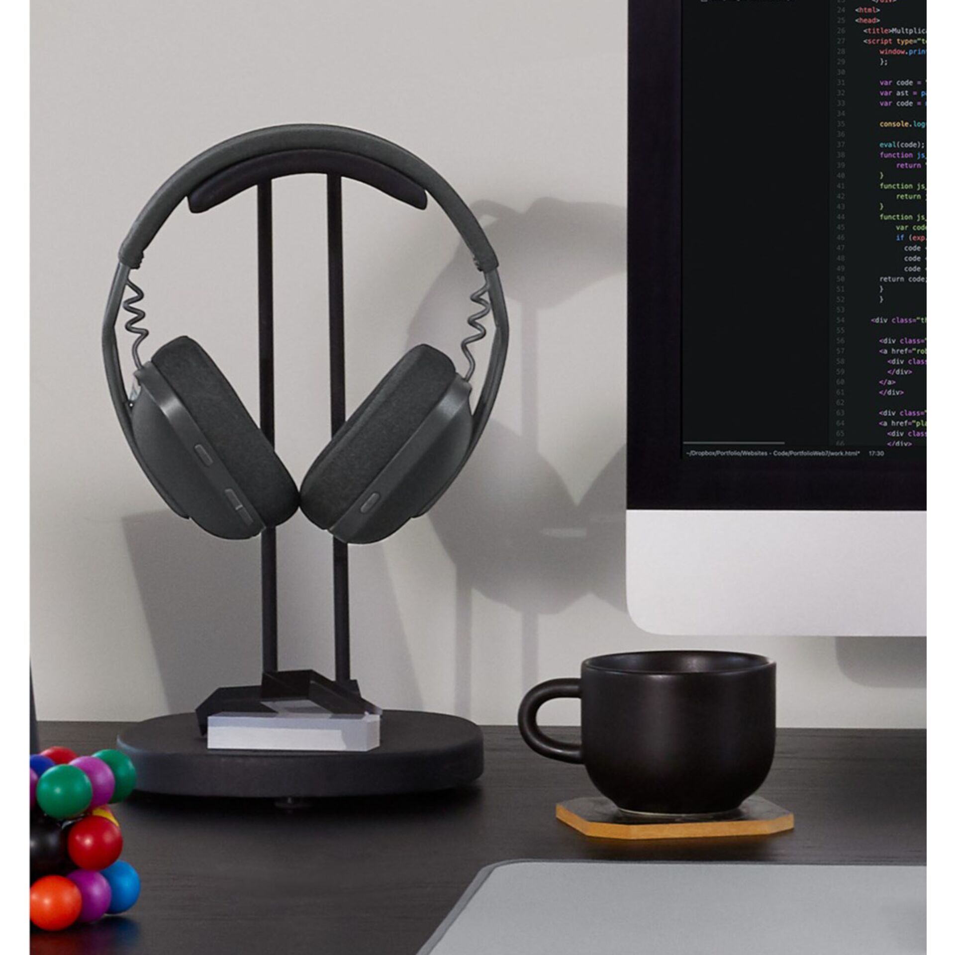 Elektronik, Kopfhörer, Tasse, Mobiliar, Tabelle